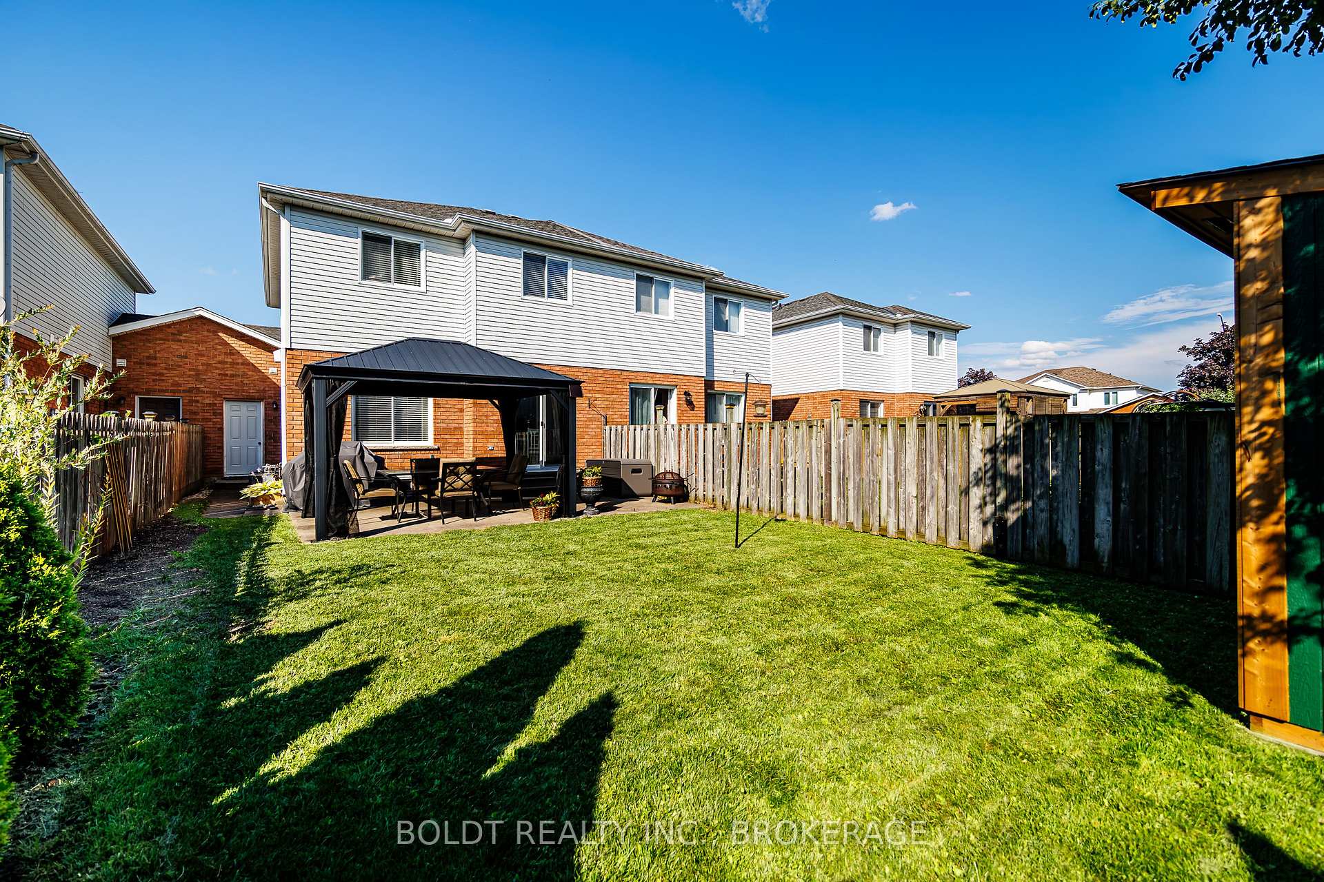 Photo 24 of 86 Devine Crescent, Thorold, Confederation Heights — HOMEH