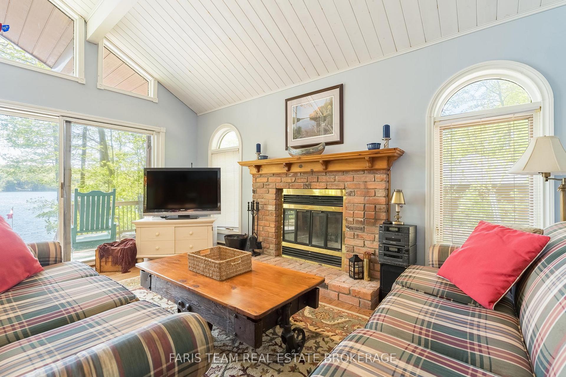 Photo 12 of 112 Farlain Lake Road E, Tiny, Rural Tiny — HOMEH