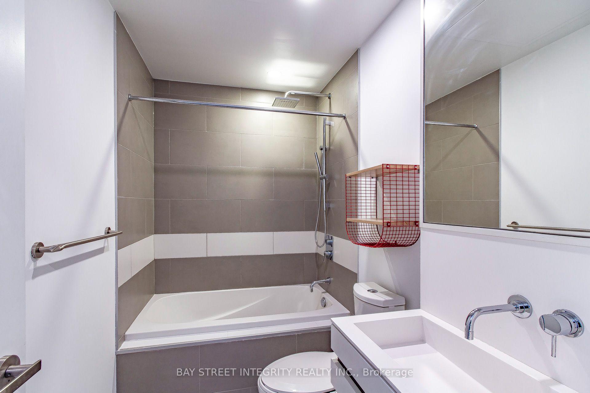 Photo 8 of Unit 5504, 197 Yonge Street, Toronto, Church-Yonge Corridor — HOMEH