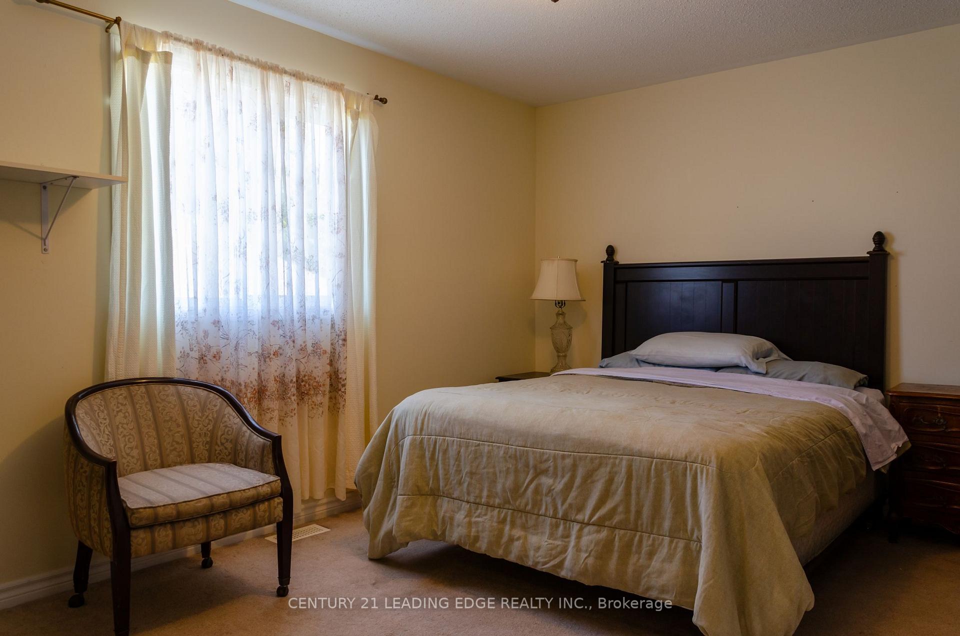Photo 11 of Unit Room, 1218 MacInally Court, Oshawa, Pinecrest — HOMEH
