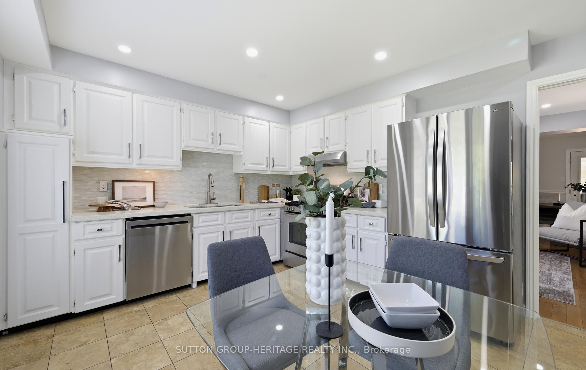 Photo 3 of 1209 Cherrydown Drive, Oshawa, Donevan — HOMEH