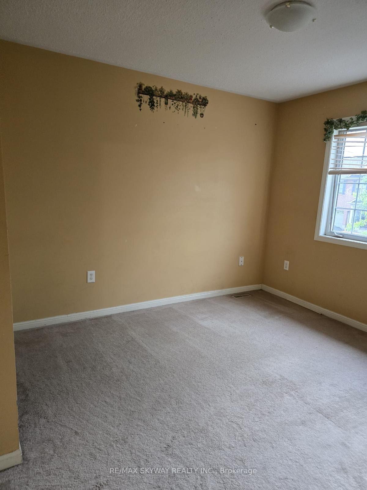 Photo 7 of 18 Long Meadow Road, Brampton, Bram East — HOMEH
