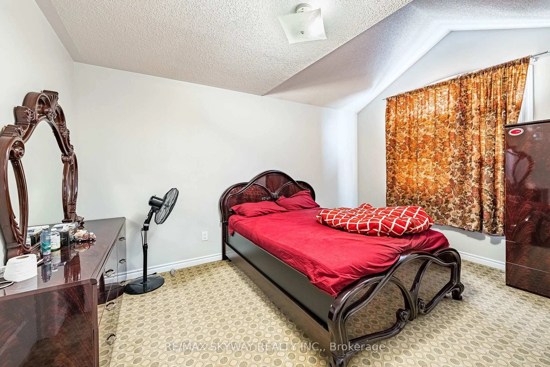 Photo 31 of 18 Long Meadow Road, Brampton, Bram East — HOMEH