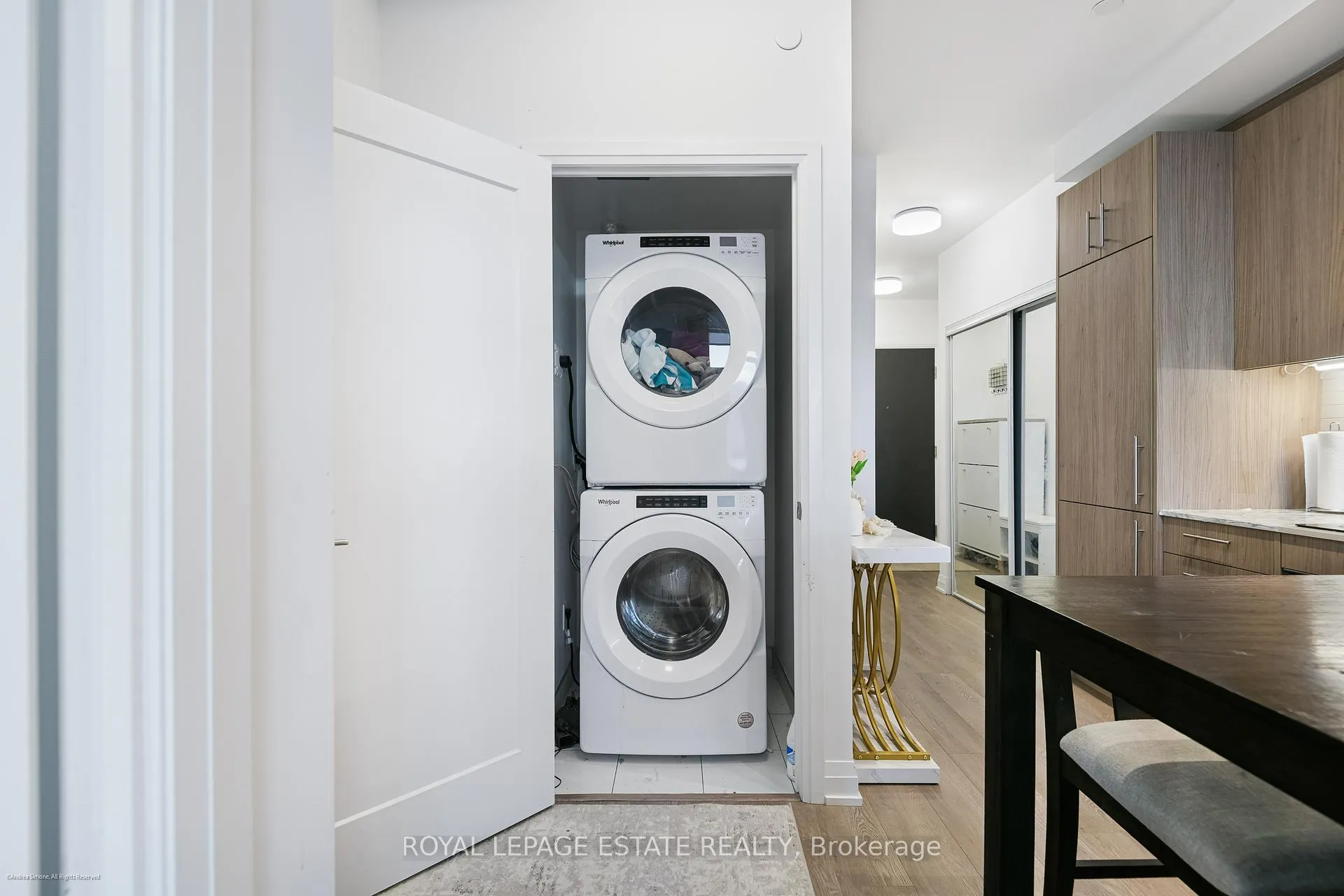 Photo 9 of Unit 702, 286 Main Street, Toronto, East End-Danforth — HOMEH