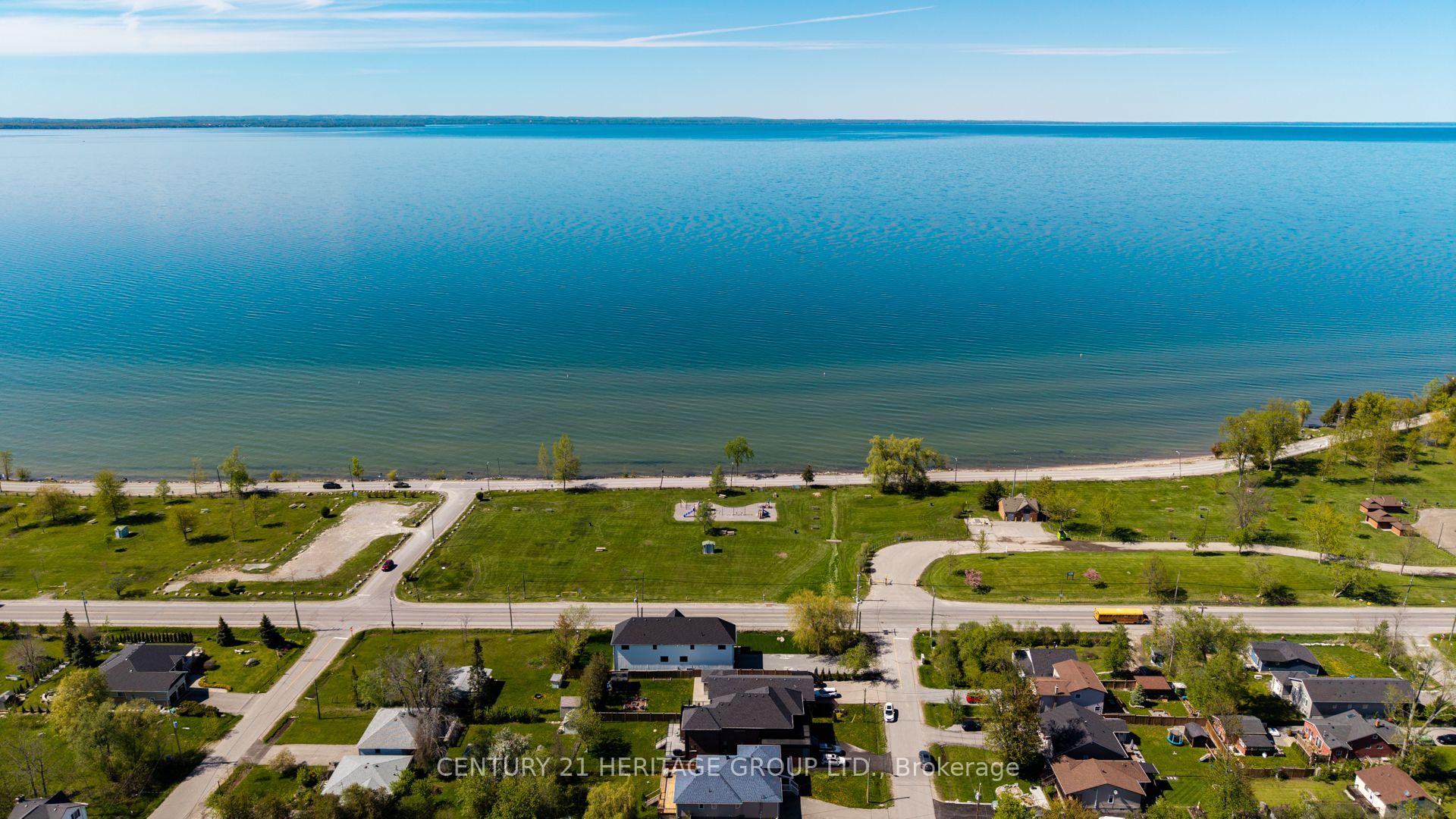 Photo 2 of 802 Willowview Road, Georgina, Historic Lakeshore Communities — HOMEH
