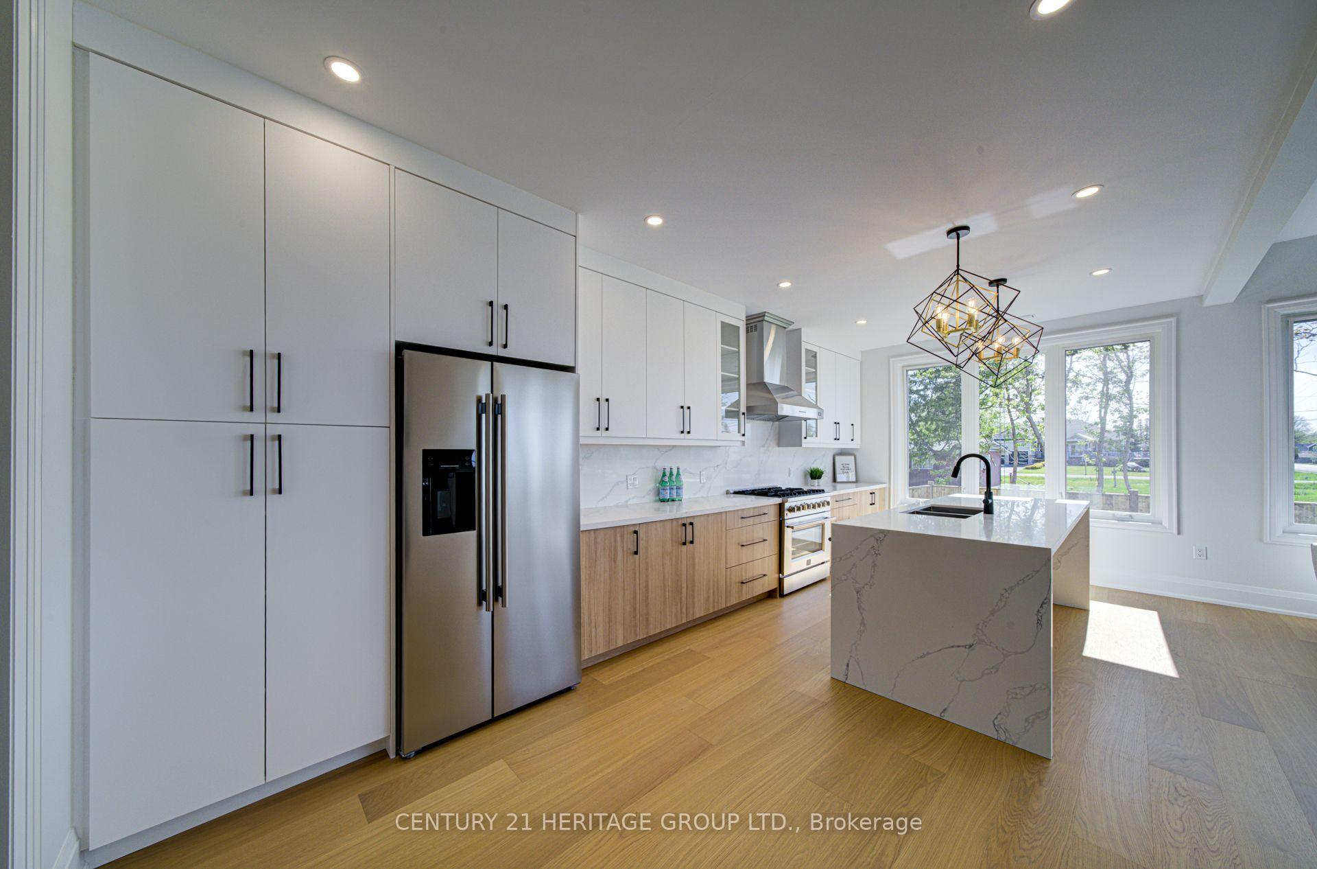 Photo 5 of 802 Willowview Road, Georgina, Historic Lakeshore Communities — HOMEH