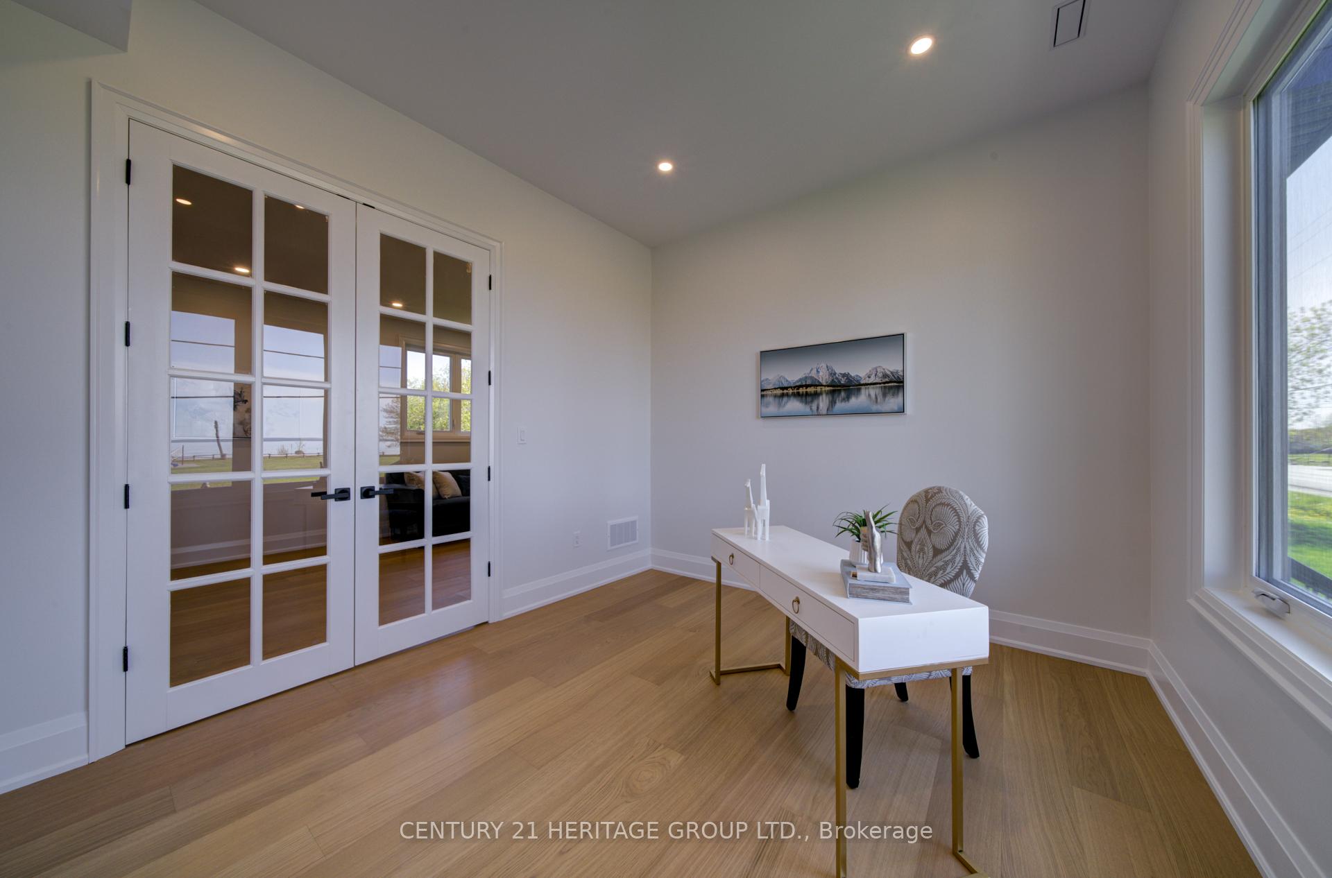 Photo 15 of 802 Willowview Road, Georgina, Historic Lakeshore Communities — HOMEH