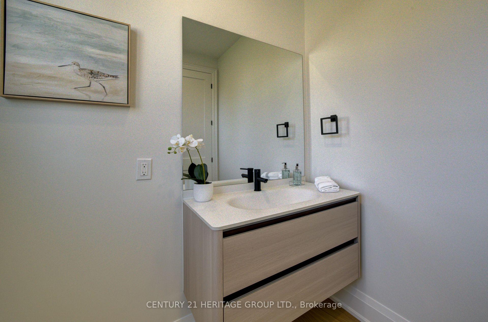 Photo 16 of 802 Willowview Road, Georgina, Historic Lakeshore Communities — HOMEH