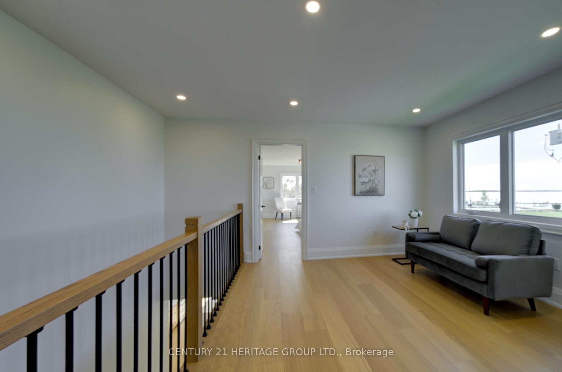Photo 17 of 802 Willowview Road, Georgina, Historic Lakeshore Communities — HOMEH