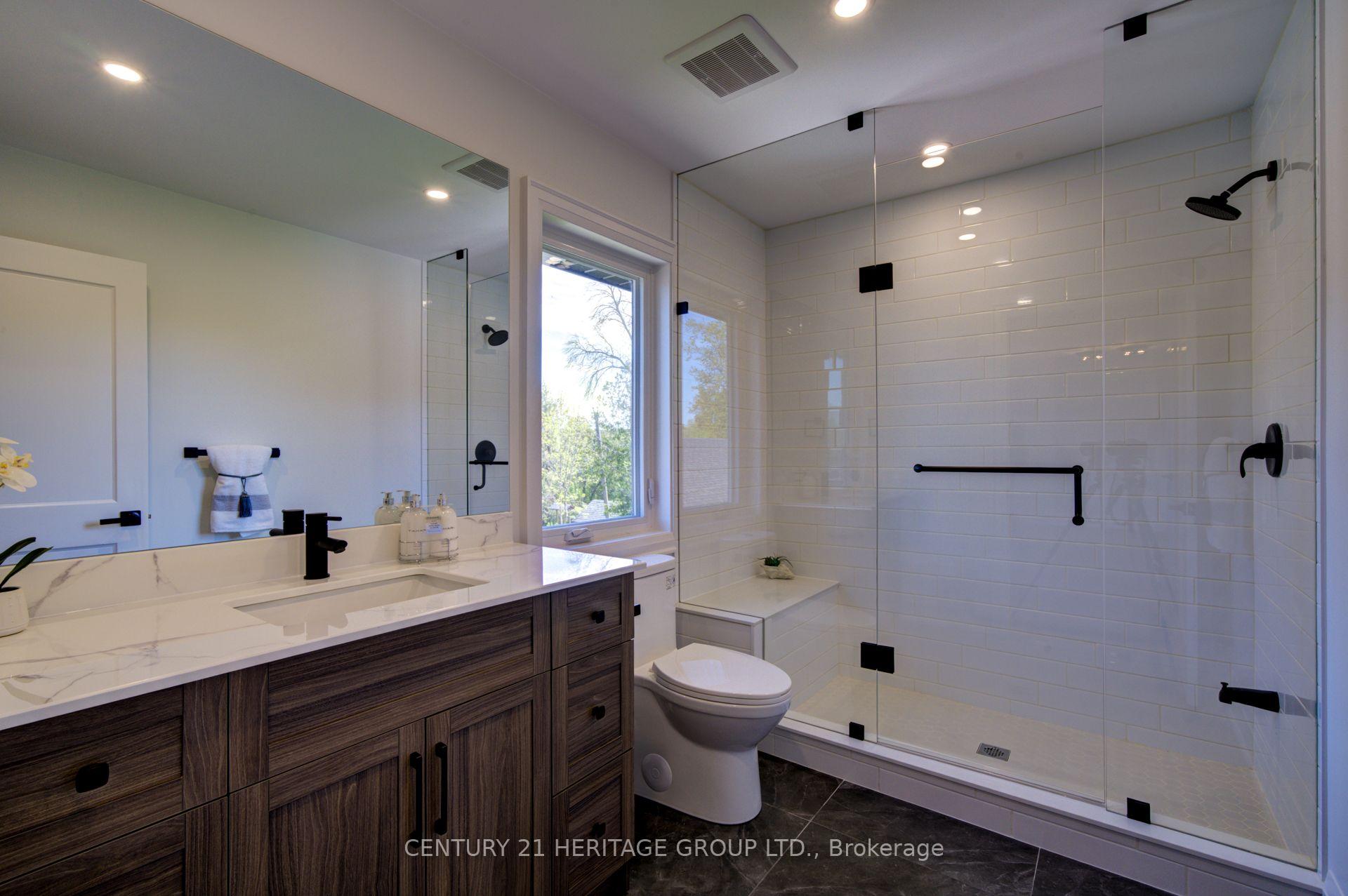 Photo 28 of 802 Willowview Road, Georgina, Historic Lakeshore Communities — HOMEH