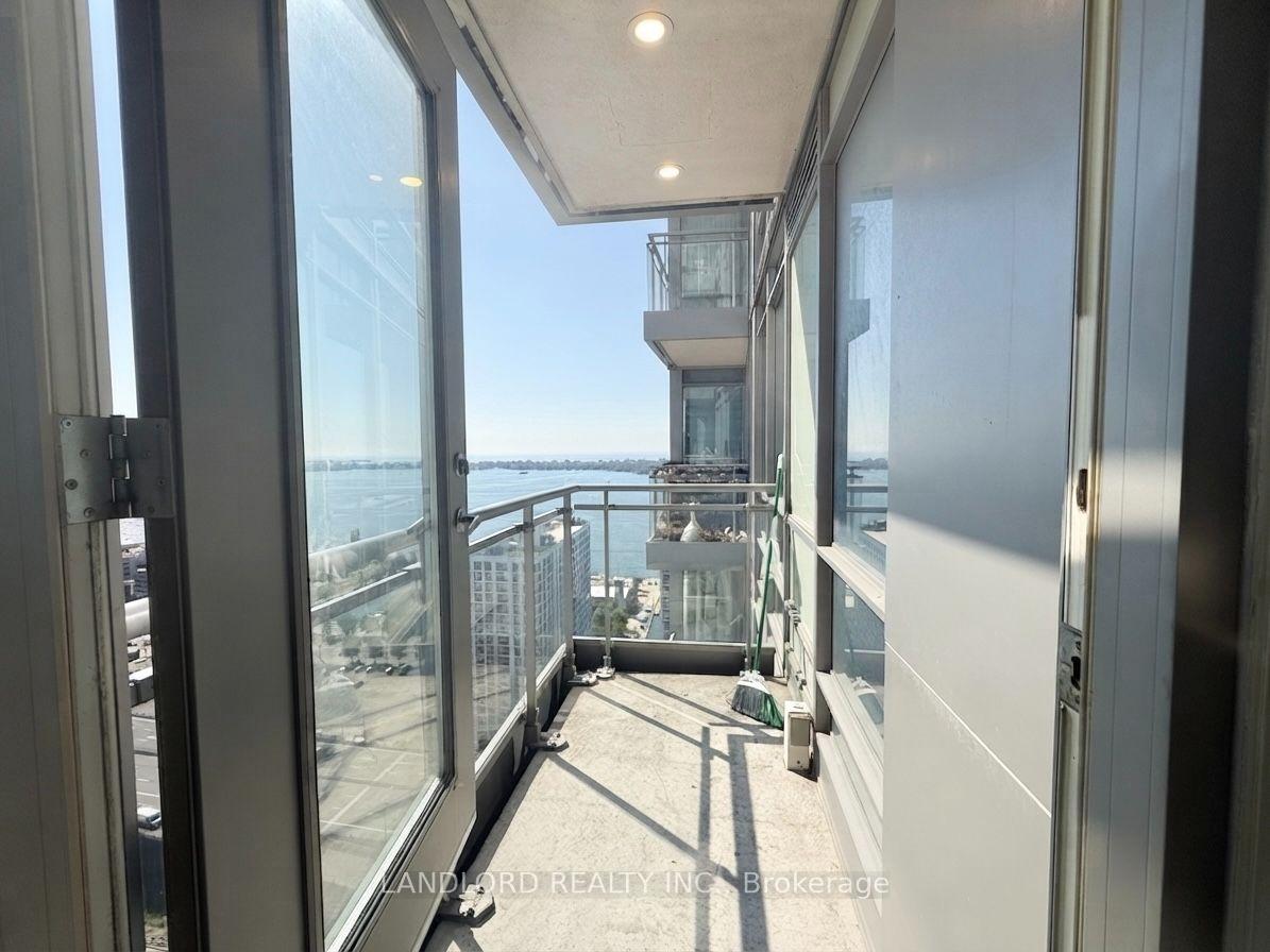 Photo 5 of Unit 3210, 5 Mariner Terrace, Toronto, Waterfront Communities — HOMEH