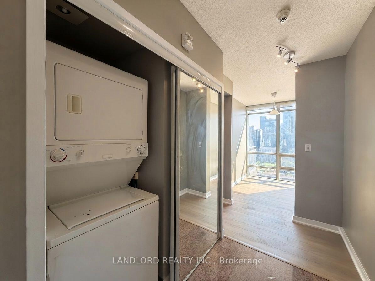 Photo 19 of Unit 3210, 5 Mariner Terrace, Toronto, Waterfront Communities — HOMEH