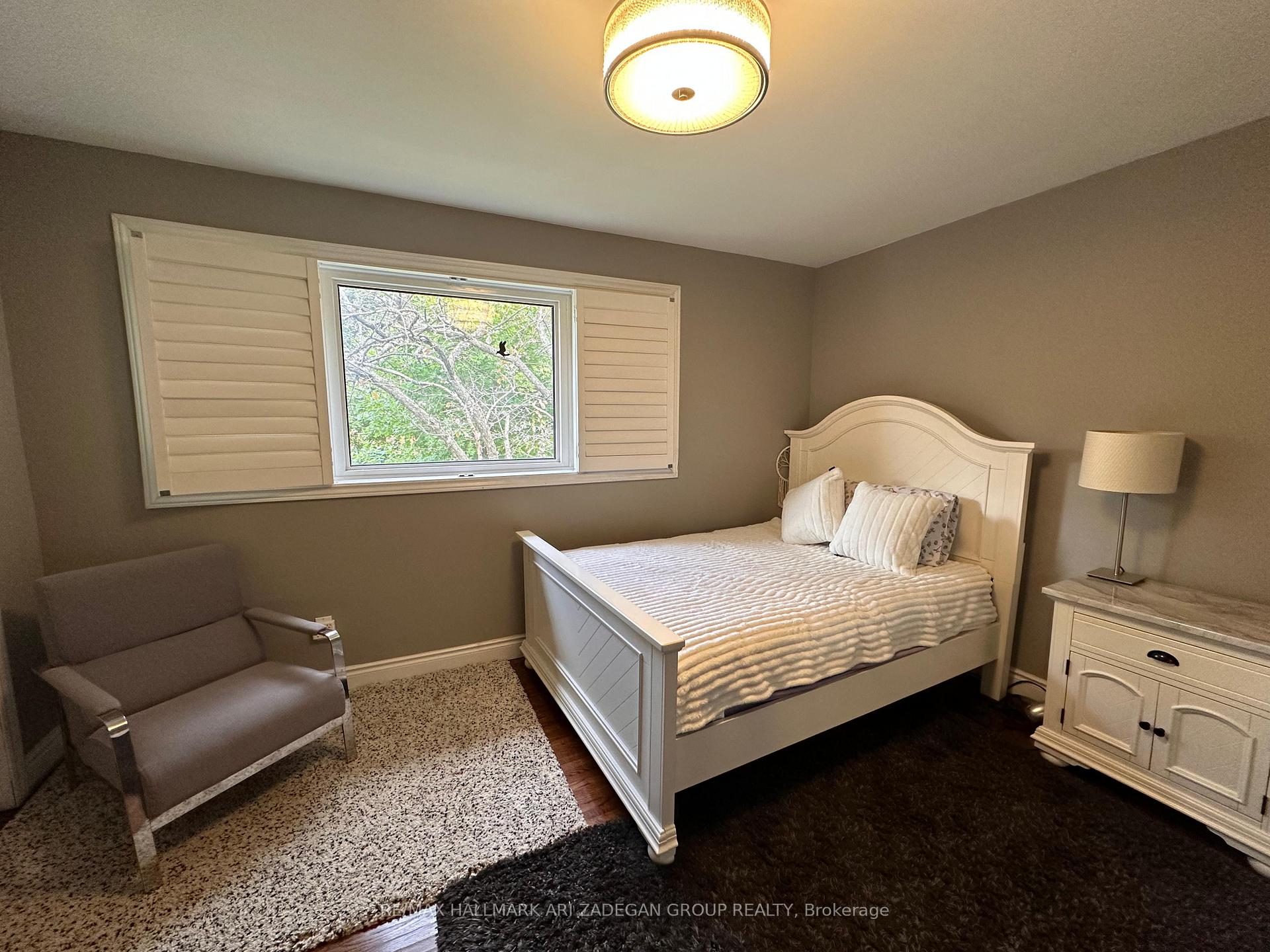 Photo 10 of 290 Gretel Drive, Richmond Hill, Mill Pond — HOMEH