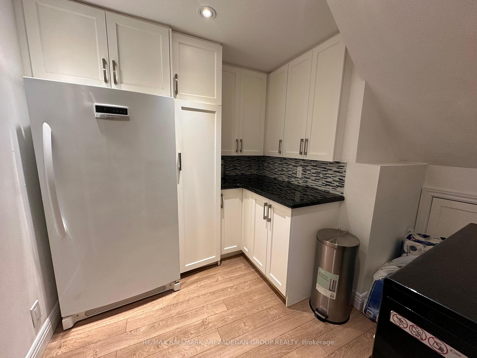 Photo 14 of 290 Gretel Drive, Richmond Hill, Mill Pond — HOMEH