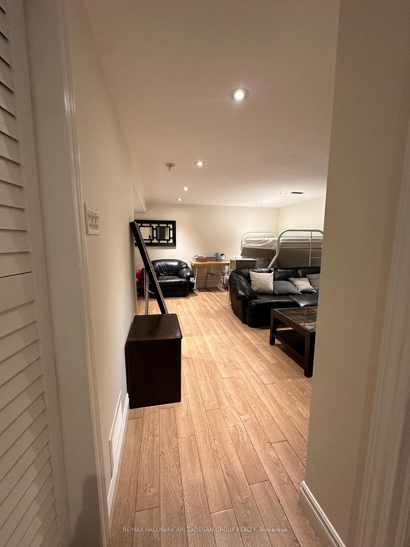 Photo 19 of 290 Gretel Drive, Richmond Hill, Mill Pond — HOMEH