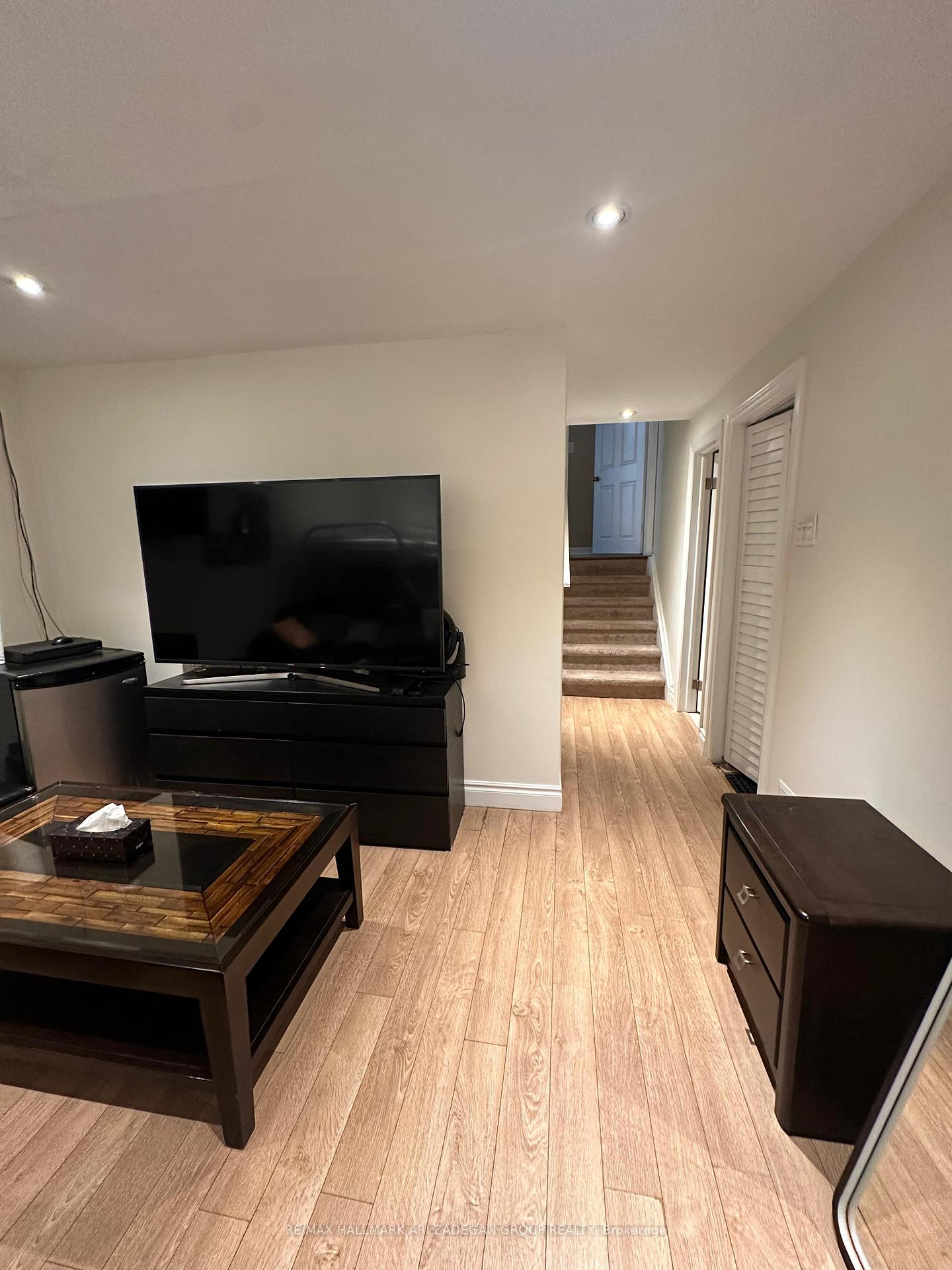 Photo 23 of 290 Gretel Drive, Richmond Hill, Mill Pond — HOMEH