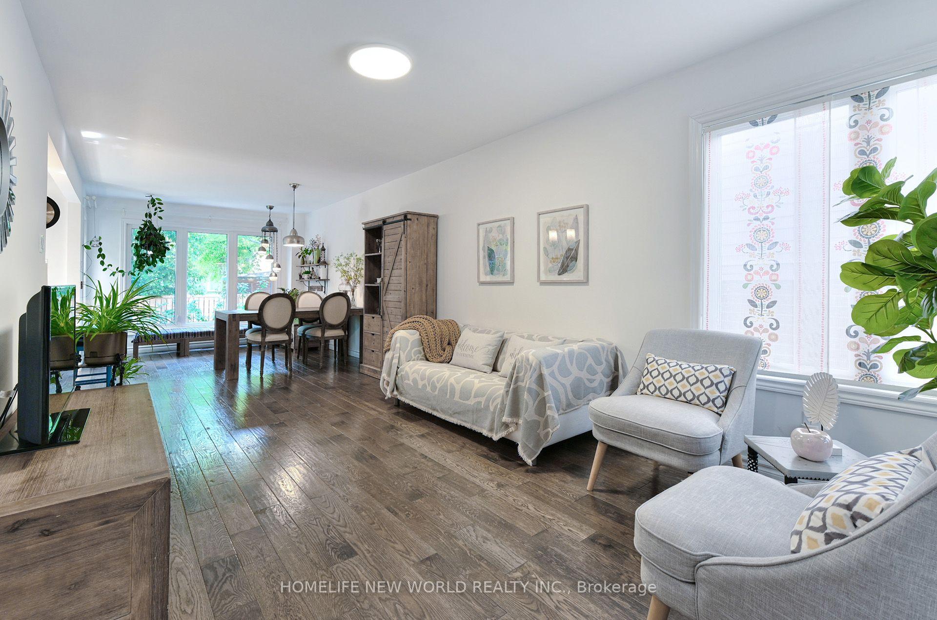 Photo 4 of 115 Winding Lane, Vaughan, Crestwood-Springfarm-Yorkhill — HOMEH