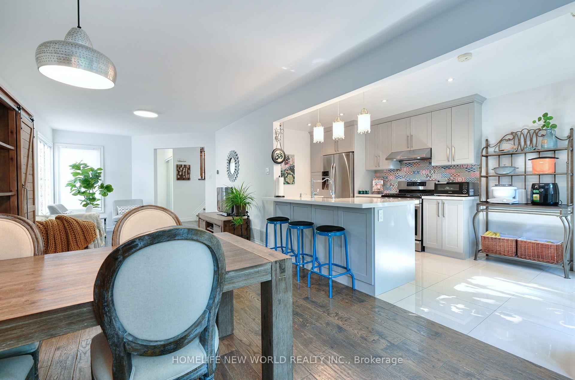 Photo 11 of 115 Winding Lane, Vaughan, Crestwood-Springfarm-Yorkhill — HOMEH