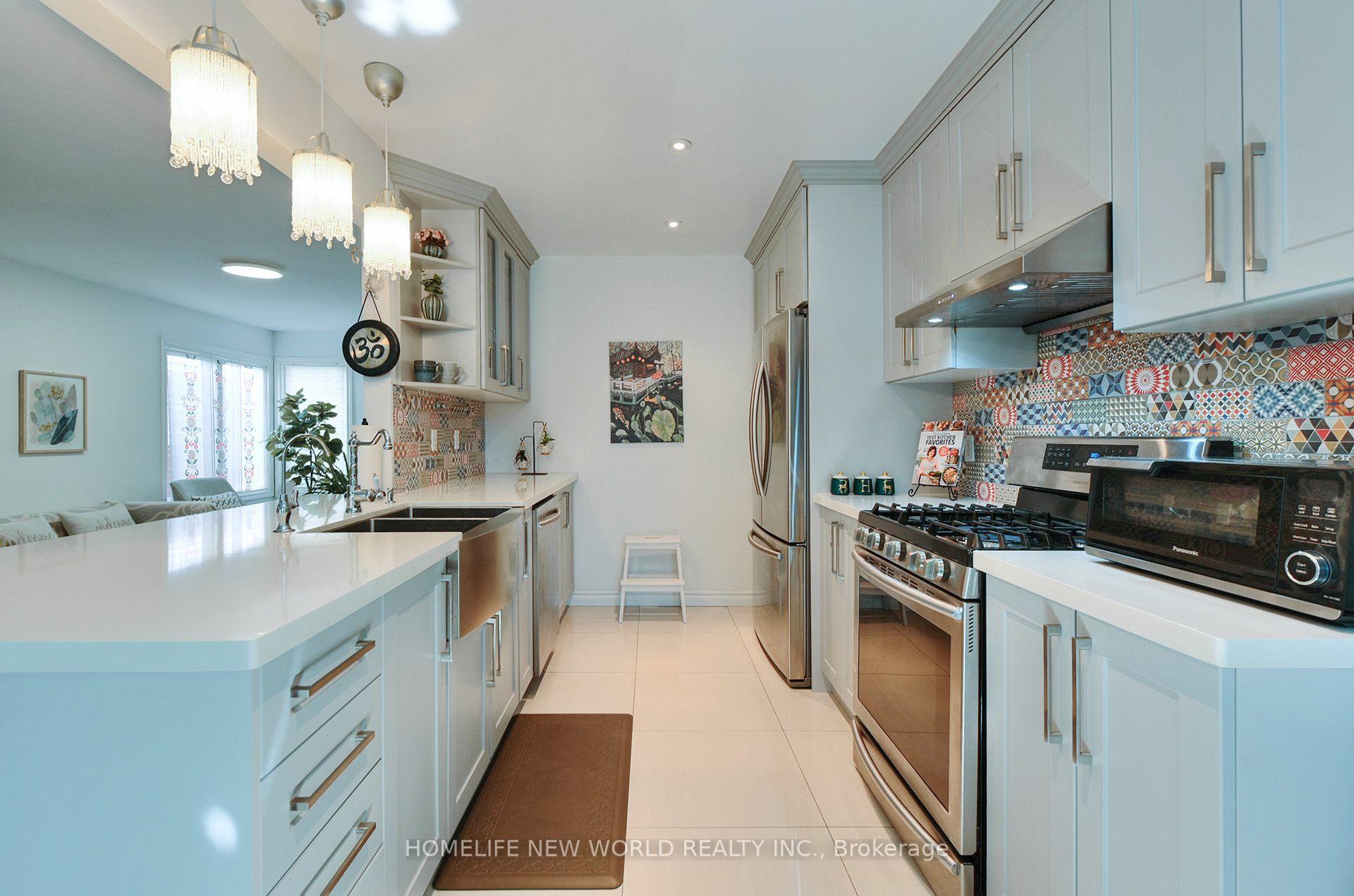 Photo 13 of 115 Winding Lane, Vaughan, Crestwood-Springfarm-Yorkhill — HOMEH