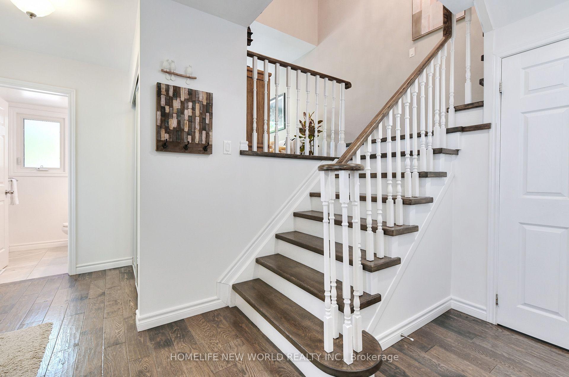 Photo 16 of 115 Winding Lane, Vaughan, Crestwood-Springfarm-Yorkhill — HOMEH