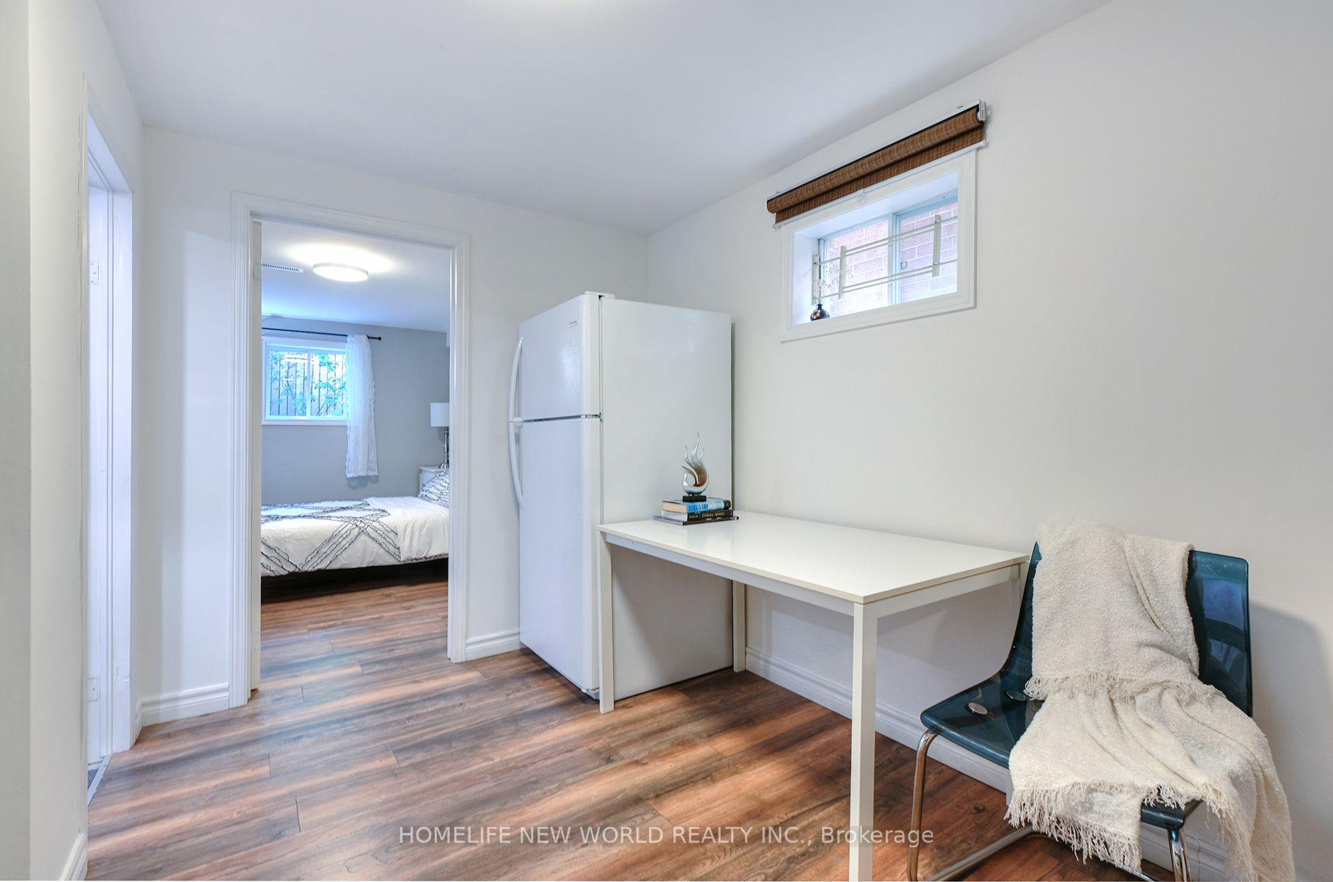 Photo 32 of 115 Winding Lane, Vaughan, Crestwood-Springfarm-Yorkhill — HOMEH