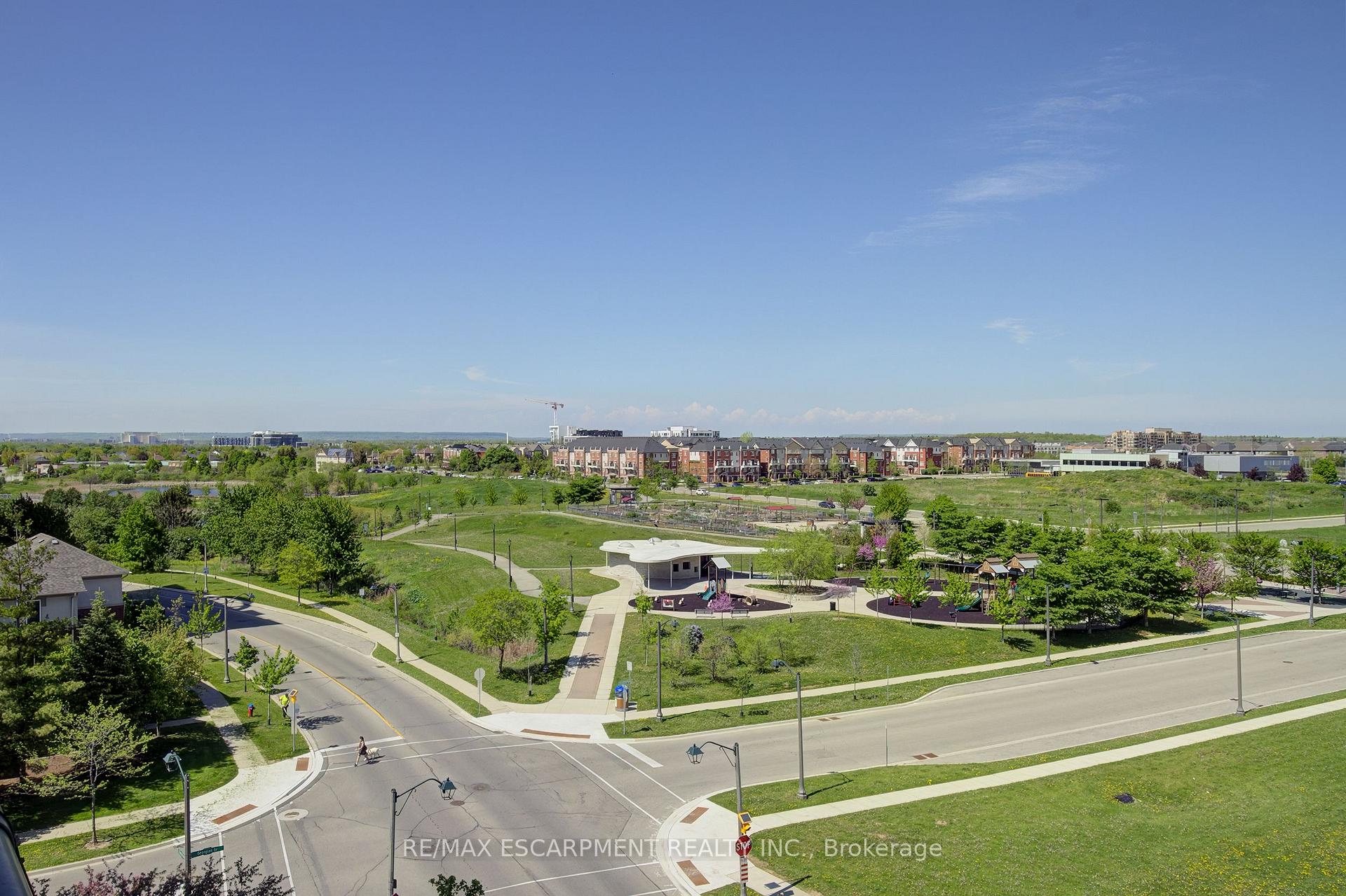 Photo 3 of Unit 603, 2379 Central Park Drive, Oakville, River Oaks — HOMEH