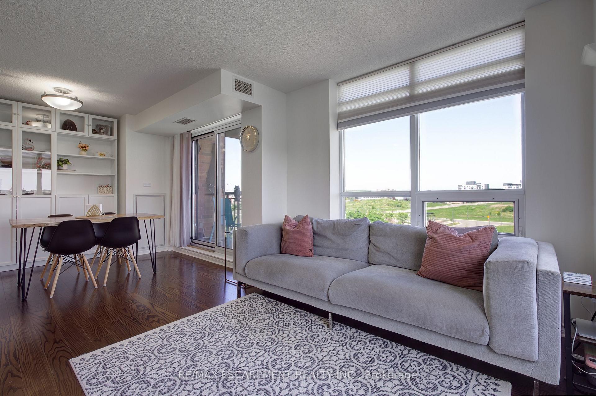 Photo 7 of Unit 603, 2379 Central Park Drive, Oakville, River Oaks — HOMEH