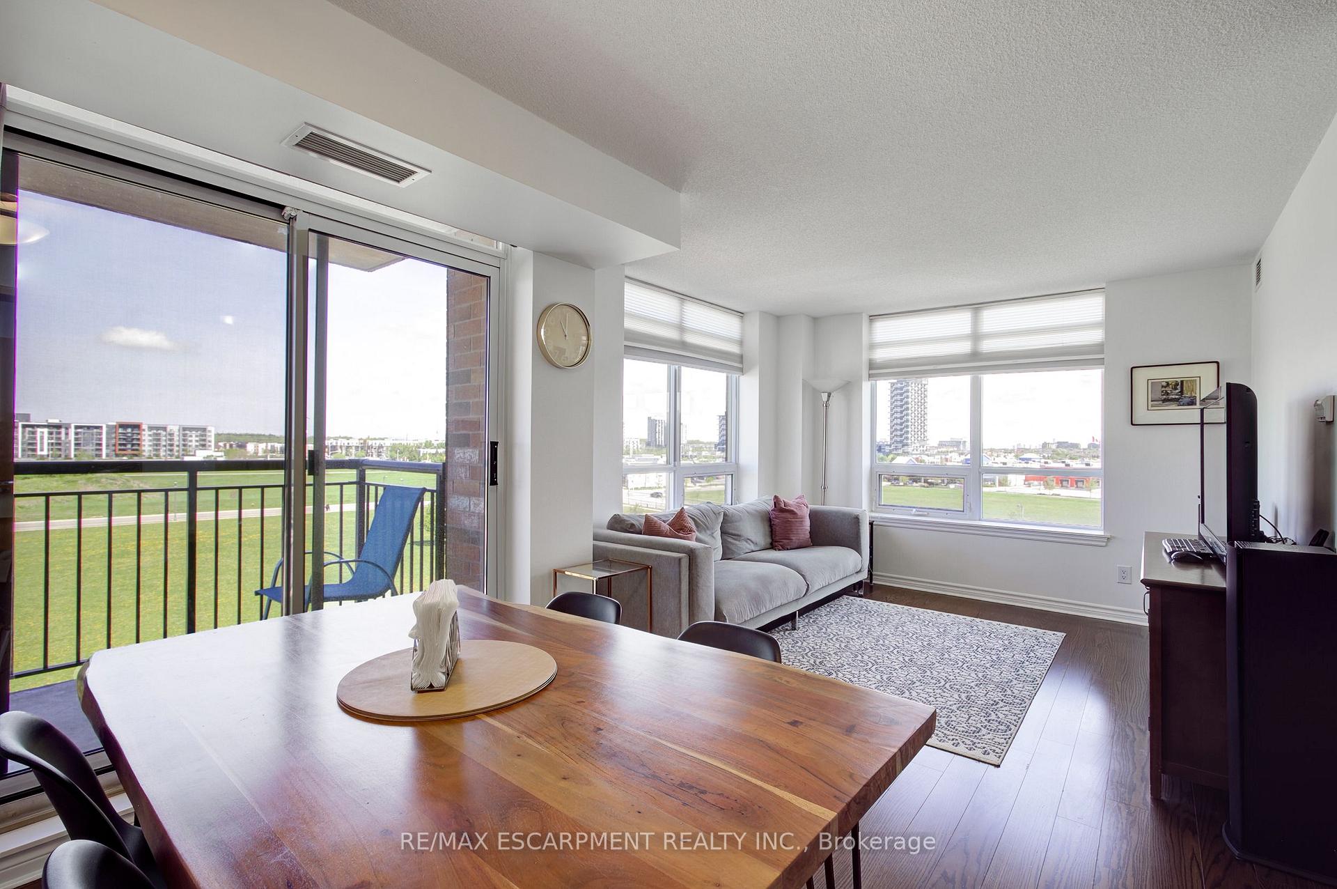 Photo 8 of Unit 603, 2379 Central Park Drive, Oakville, River Oaks — HOMEH