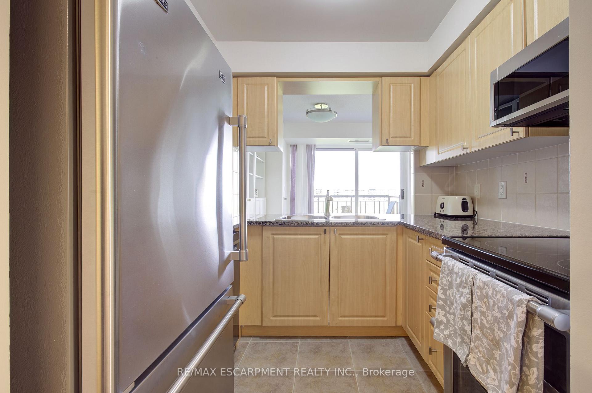 Photo 13 of Unit 603, 2379 Central Park Drive, Oakville, River Oaks — HOMEH