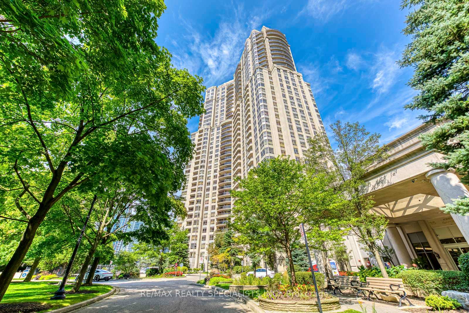 Photo of Unit 3005, 35 Kingsbridge Garden Circle W
