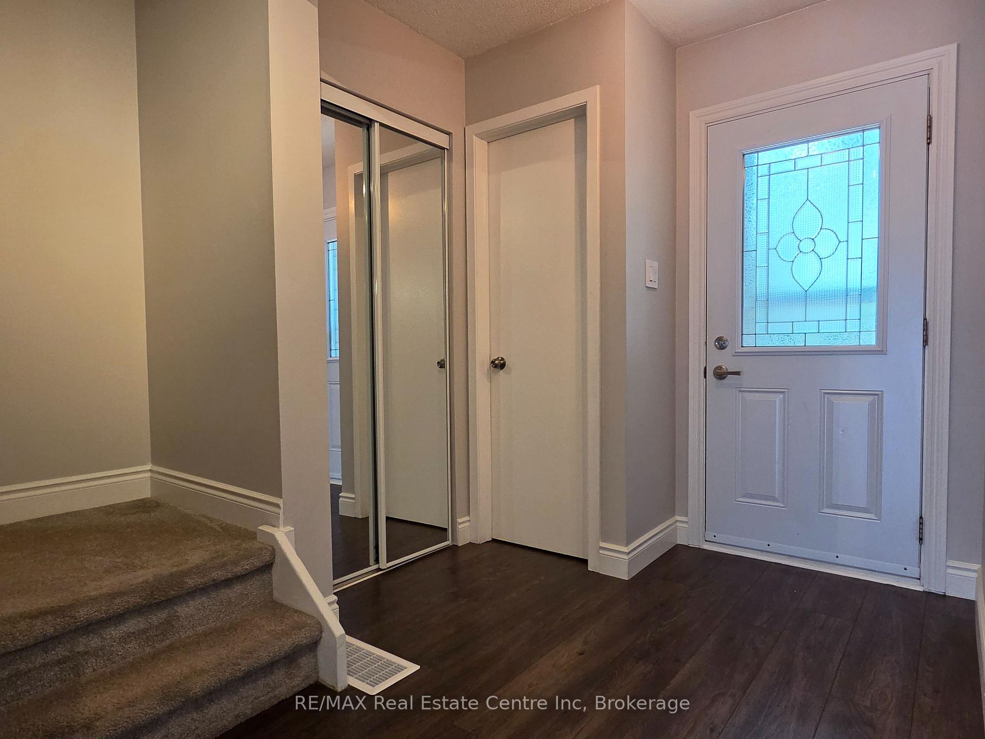 Photo 4 of Unit 101, 31 Greengate Rd, Guelph, Junction/Onward Willow — HOMEH