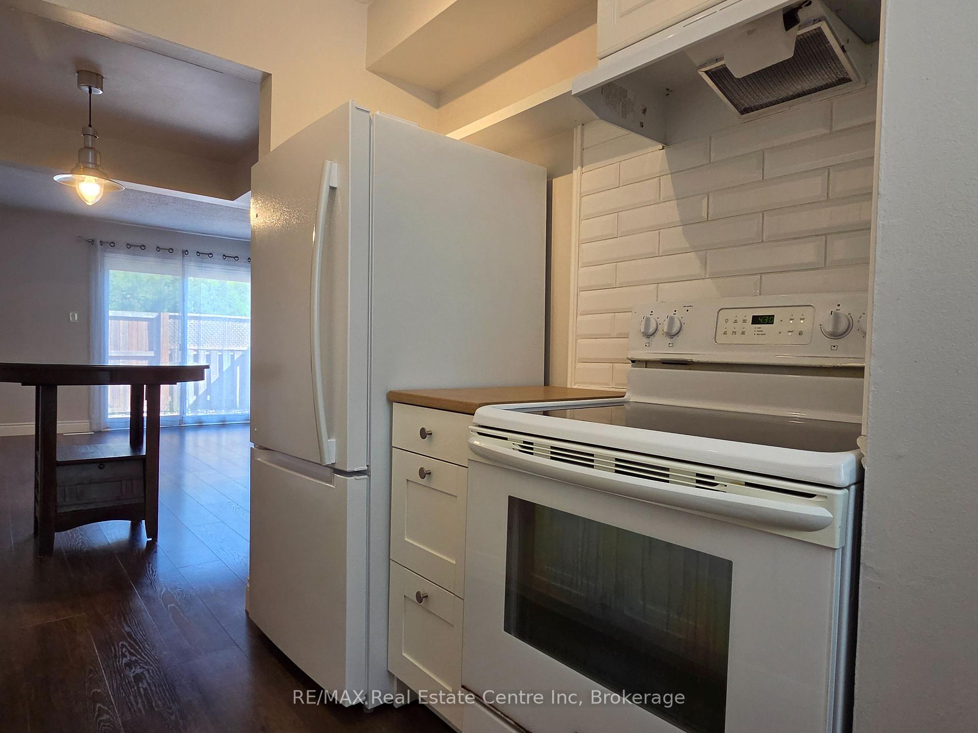 Photo 6 of Unit 101, 31 Greengate Rd, Guelph, Junction/Onward Willow — HOMEH