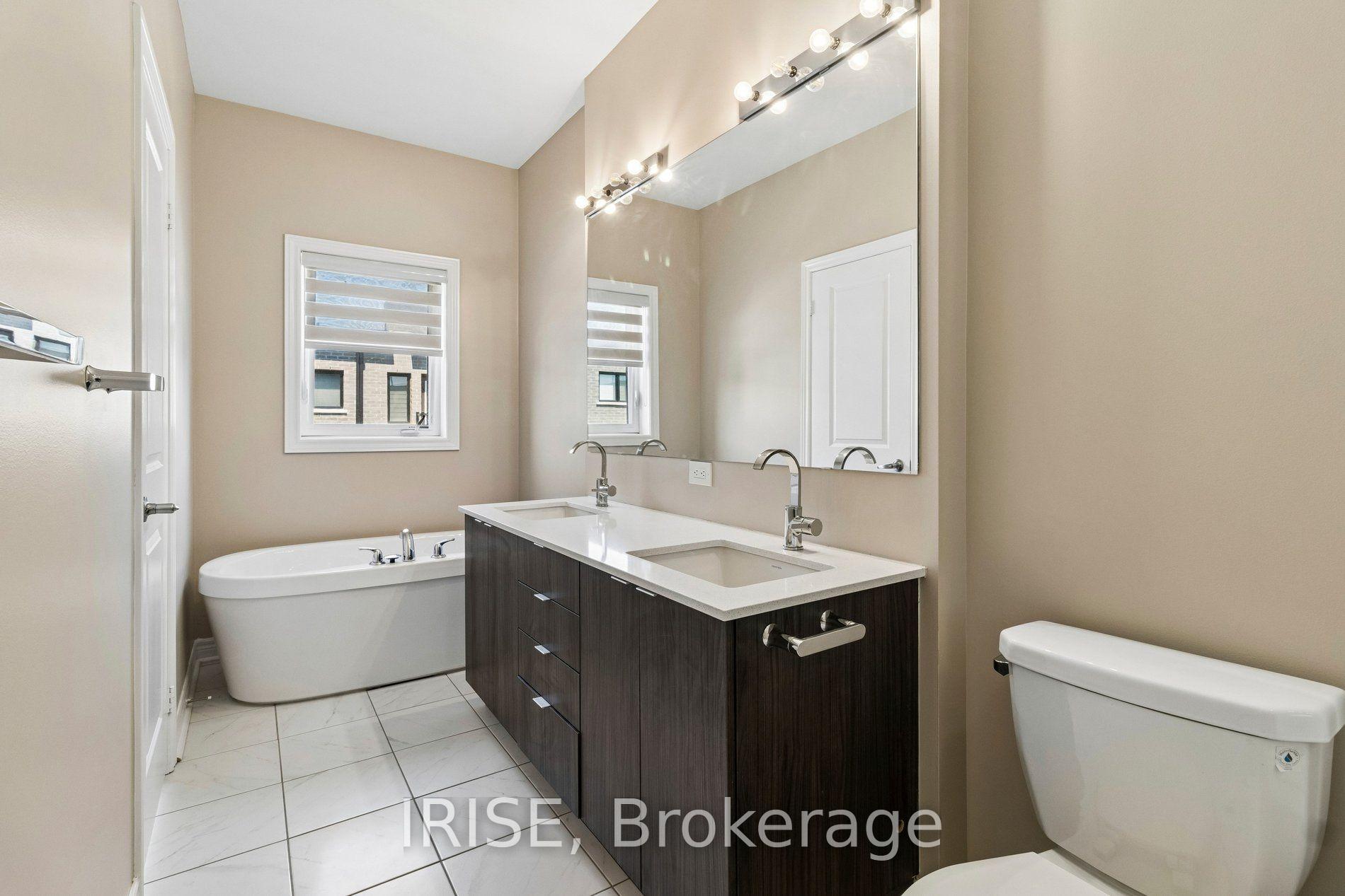Photo 40 of 62 Laskin Drive, Vaughan, Patterson — HOMEH