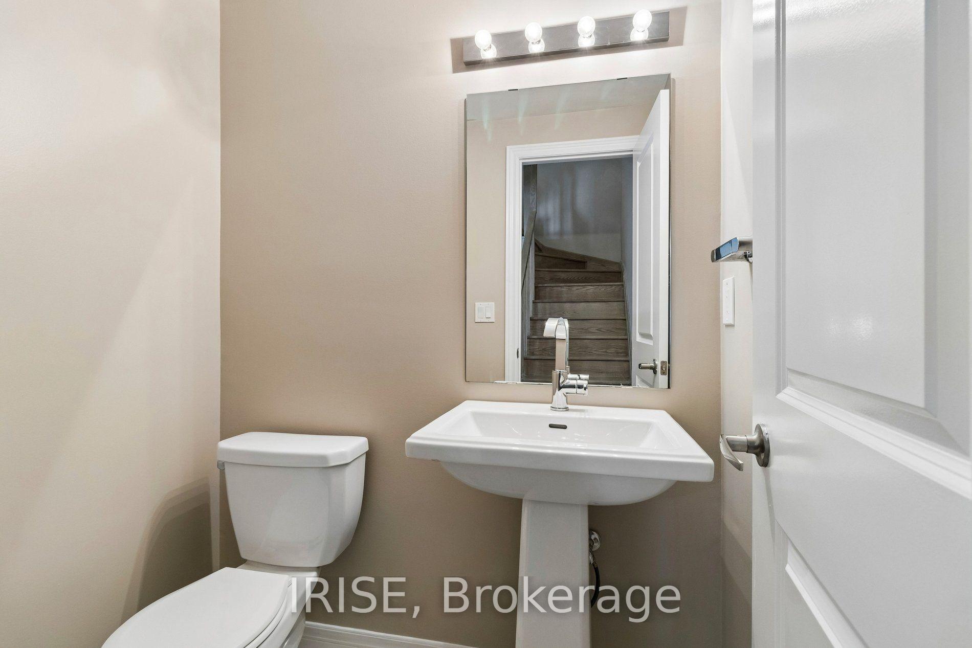 Photo 42 of 62 Laskin Drive, Vaughan, Patterson — HOMEH