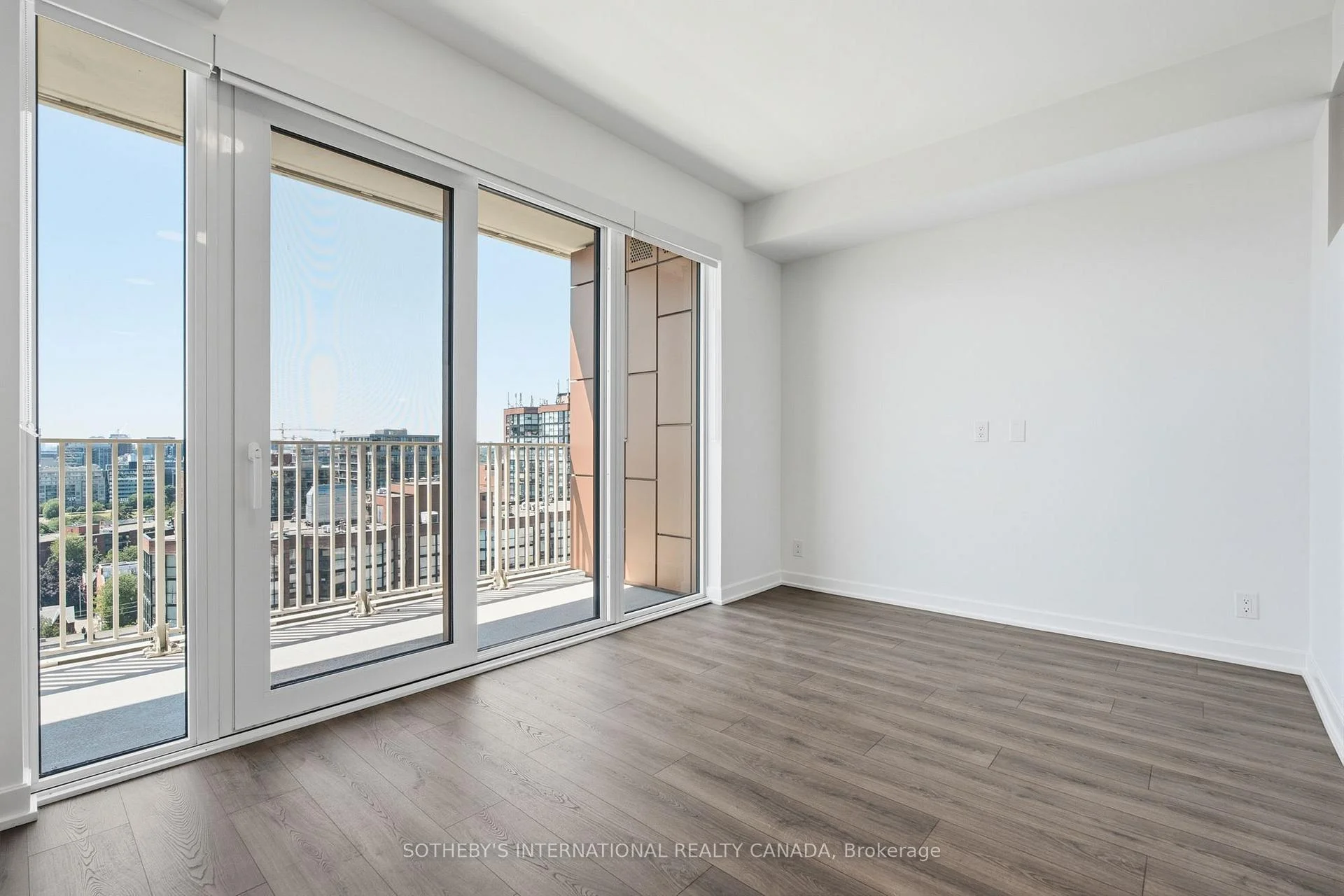 Photo 39 of Unit 1420, 88 Bathurst Street, Toronto, Niagara — HOMEH