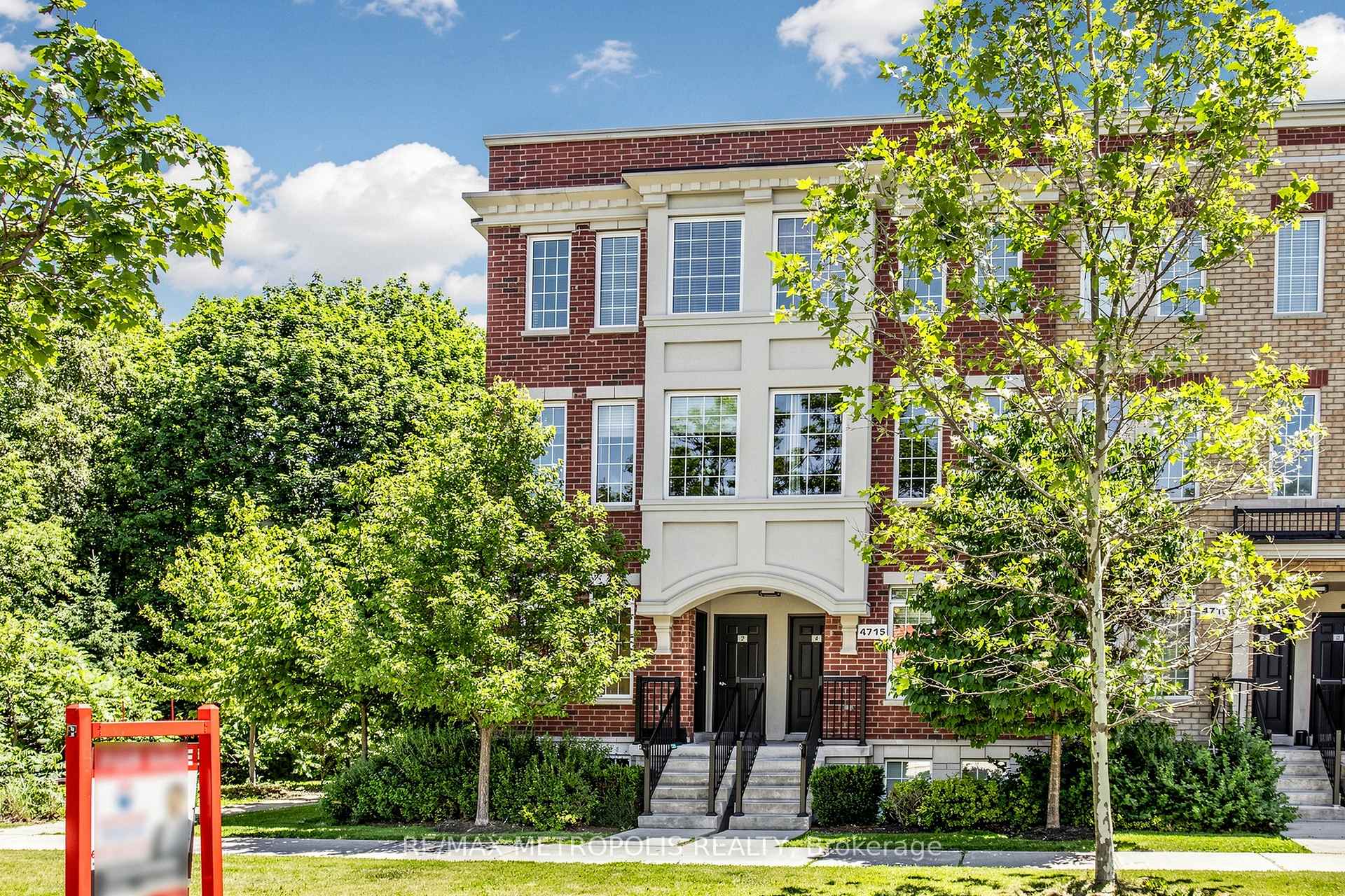 Photo 3 of Unit 2, 4715 Kingston Road, Scarborough, West Hill — HOMEH