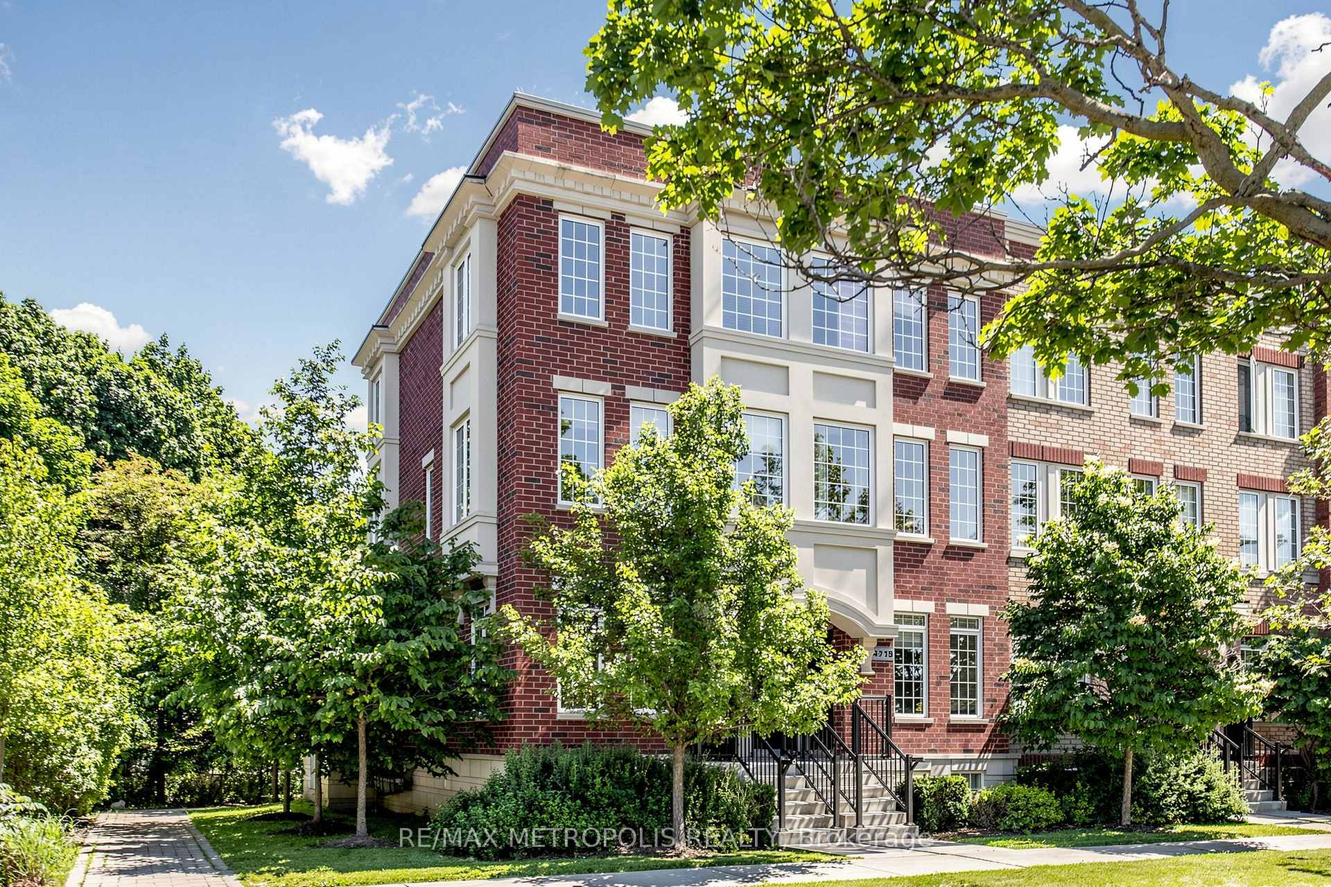 Photo 4 of Unit 2, 4715 Kingston Road, Scarborough, West Hill — HOMEH