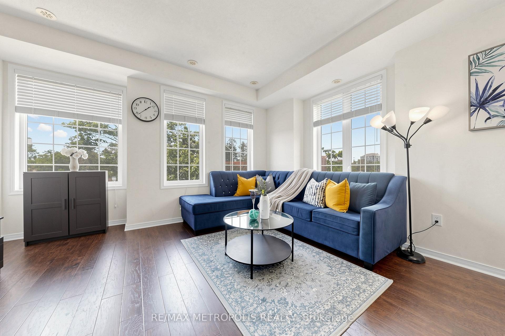 Photo 5 of Unit 2, 4715 Kingston Road, Scarborough, West Hill — HOMEH