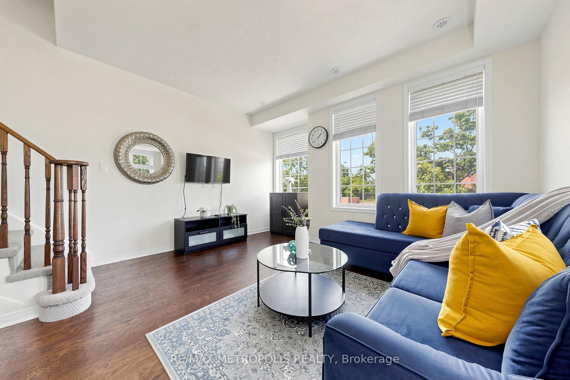 Photo 8 of Unit 2, 4715 Kingston Road, Scarborough, West Hill — HOMEH