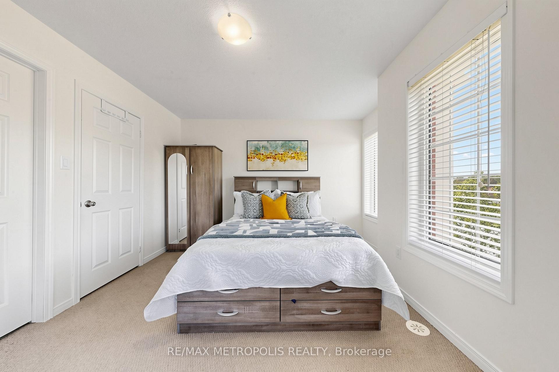 Photo 20 of Unit 2, 4715 Kingston Road, Scarborough, West Hill — HOMEH