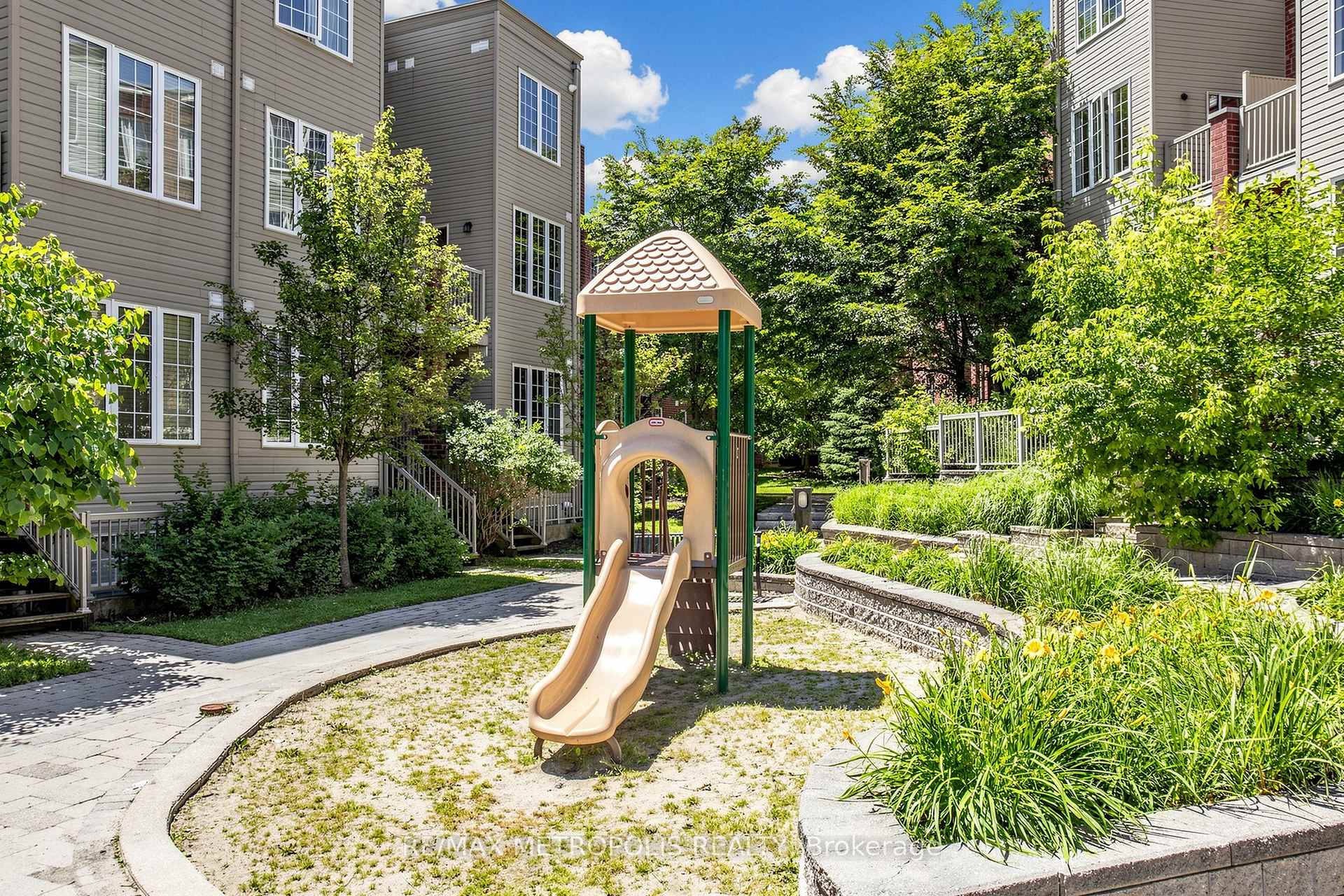Photo 30 of Unit 2, 4715 Kingston Road, Scarborough, West Hill — HOMEH