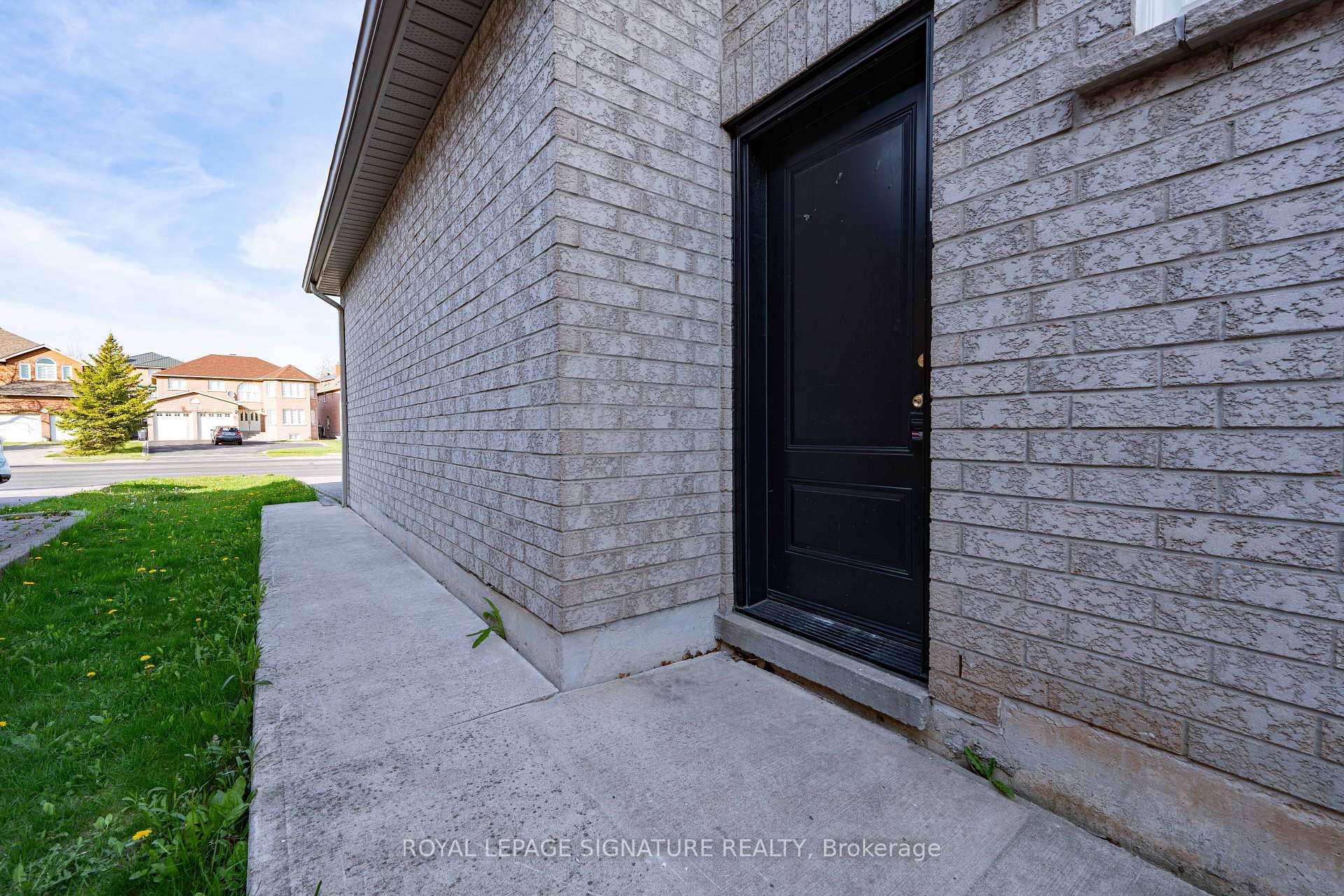 Photo 3 of 4742 Creditview Road, Mississauga, Creditview — HOMEH