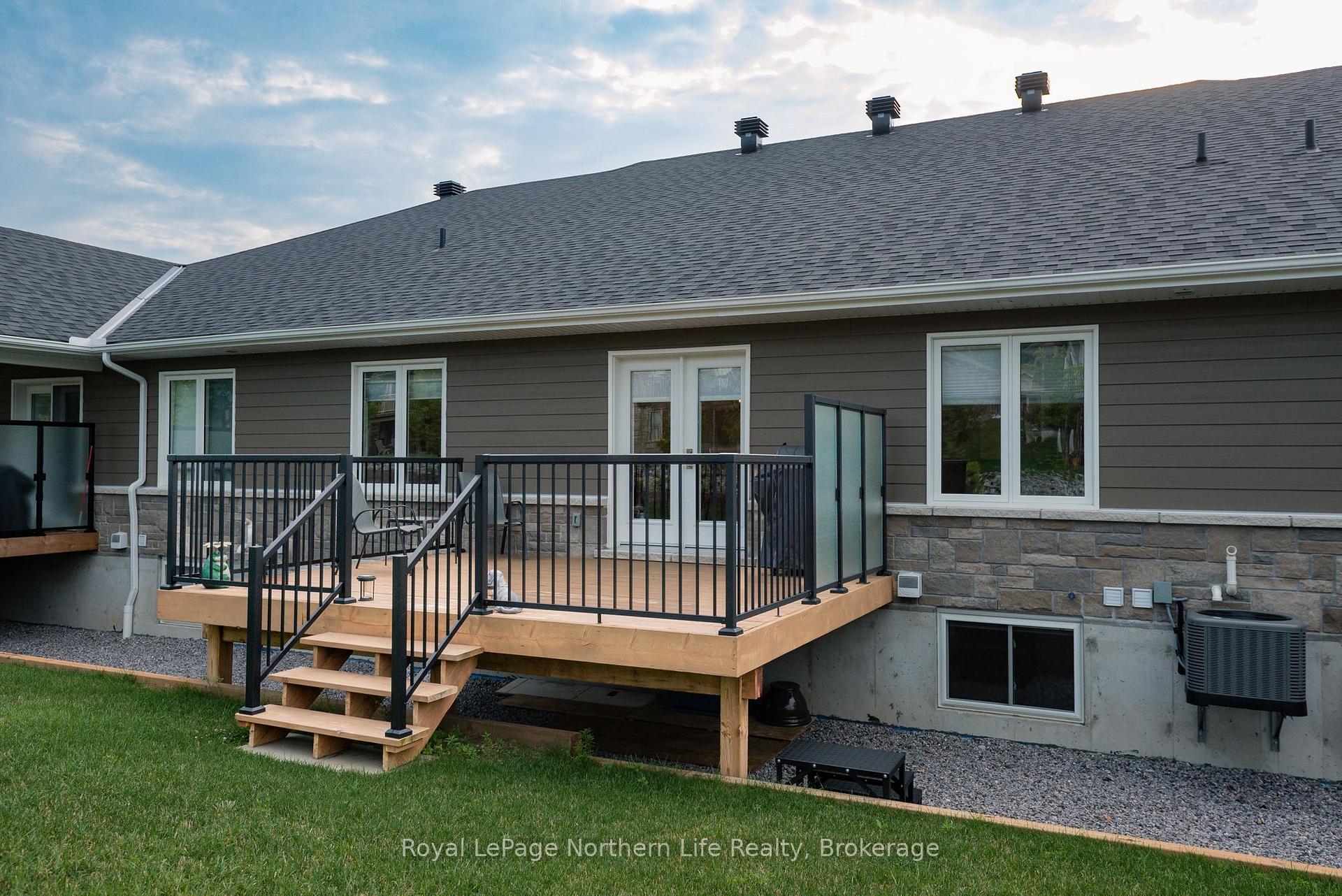 Photo 9 of 16 Silver Maple Lane, North Bay, Airport — HOMEH