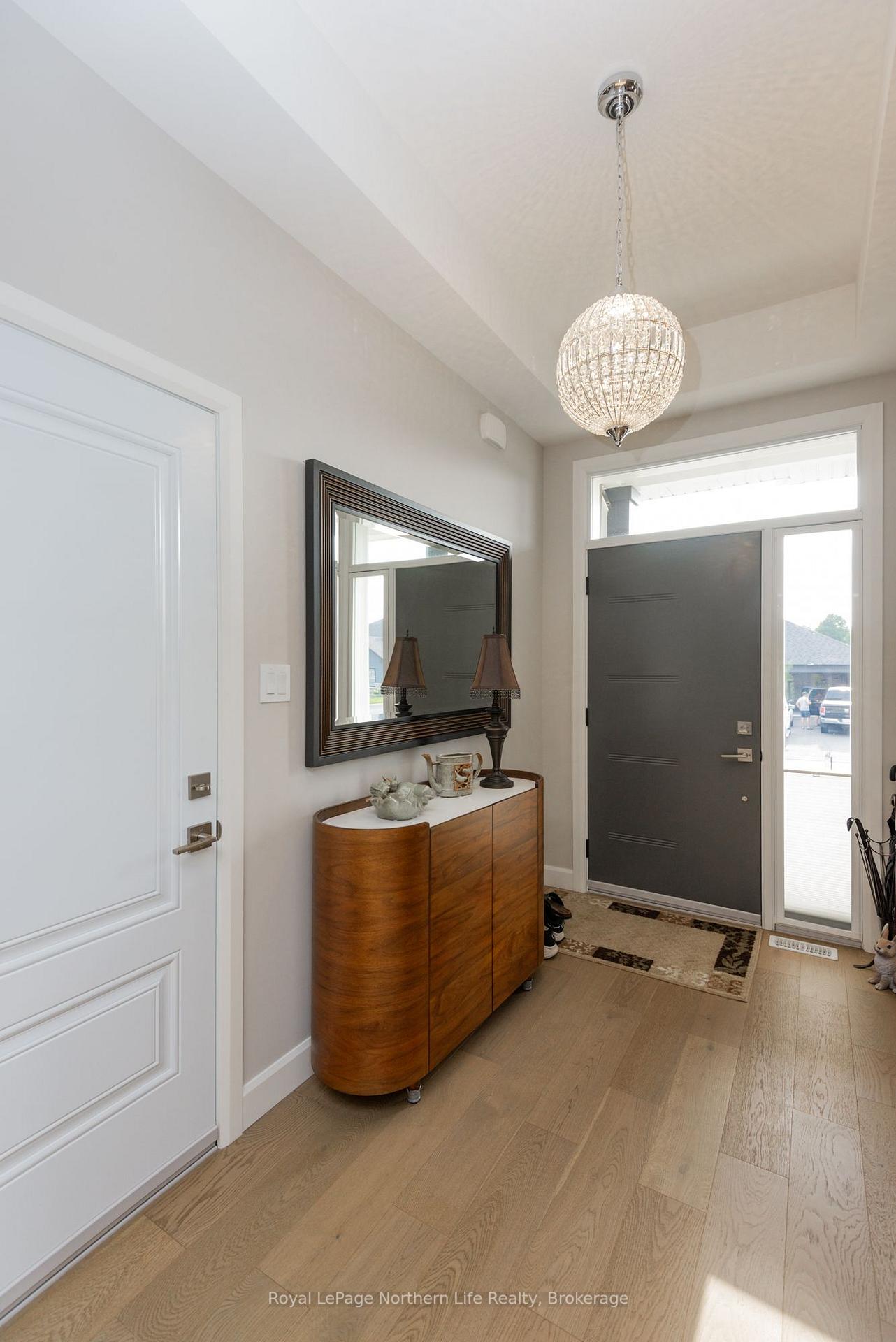 Photo 11 of 16 Silver Maple Lane, North Bay, Airport — HOMEH
