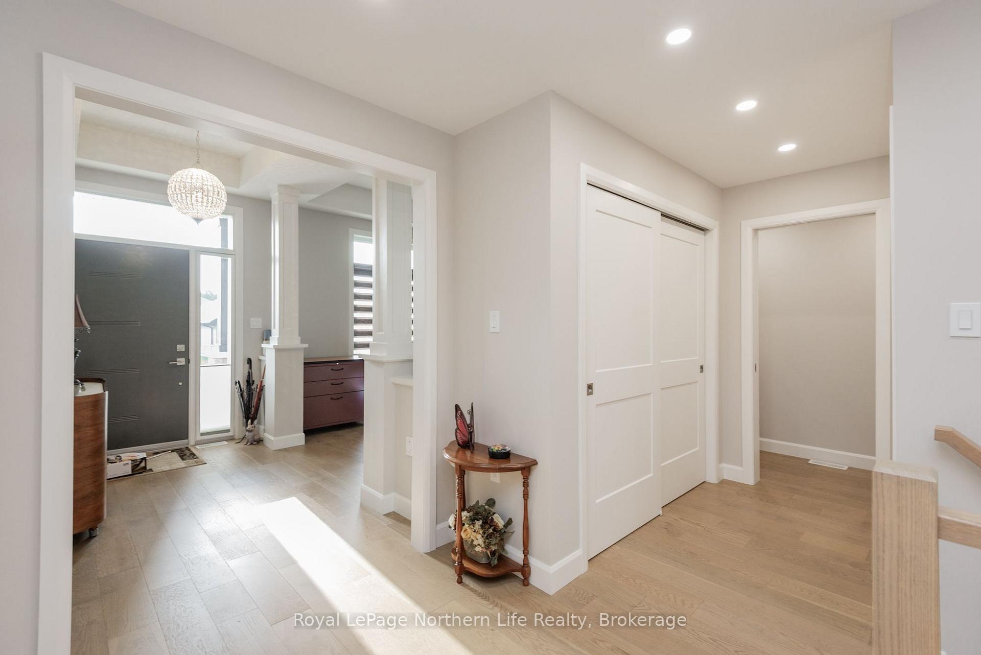 Photo 12 of 16 Silver Maple Lane, North Bay, Airport — HOMEH
