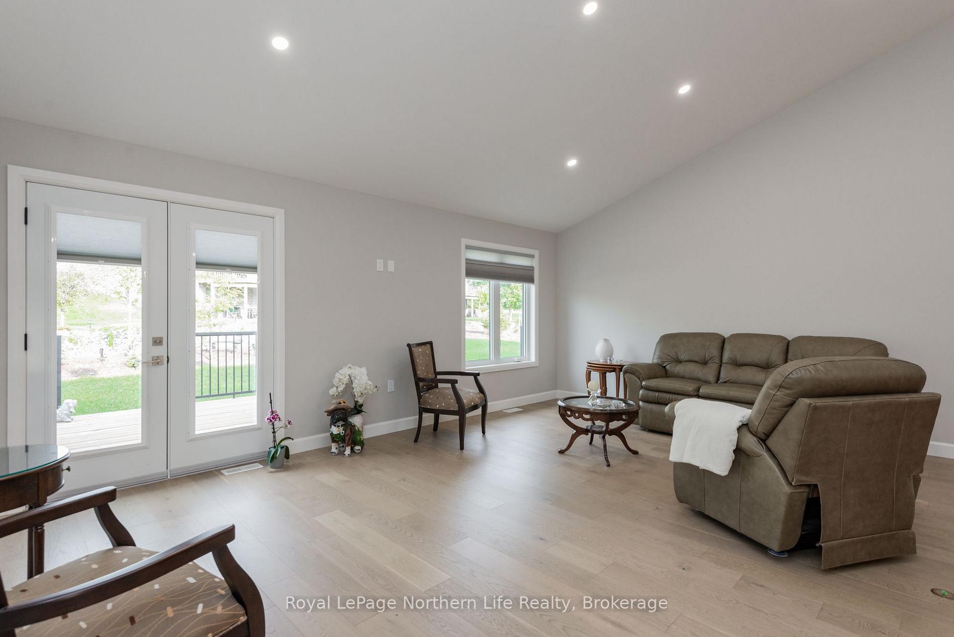 Photo 20 of 16 Silver Maple Lane, North Bay, Airport — HOMEH