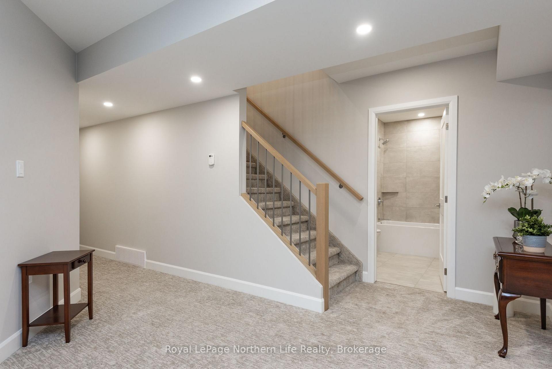 Photo 25 of 16 Silver Maple Lane, North Bay, Airport — HOMEH