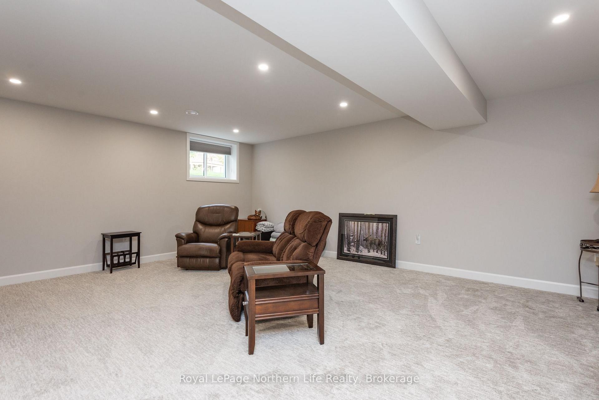 Photo 26 of 16 Silver Maple Lane, North Bay, Airport — HOMEH