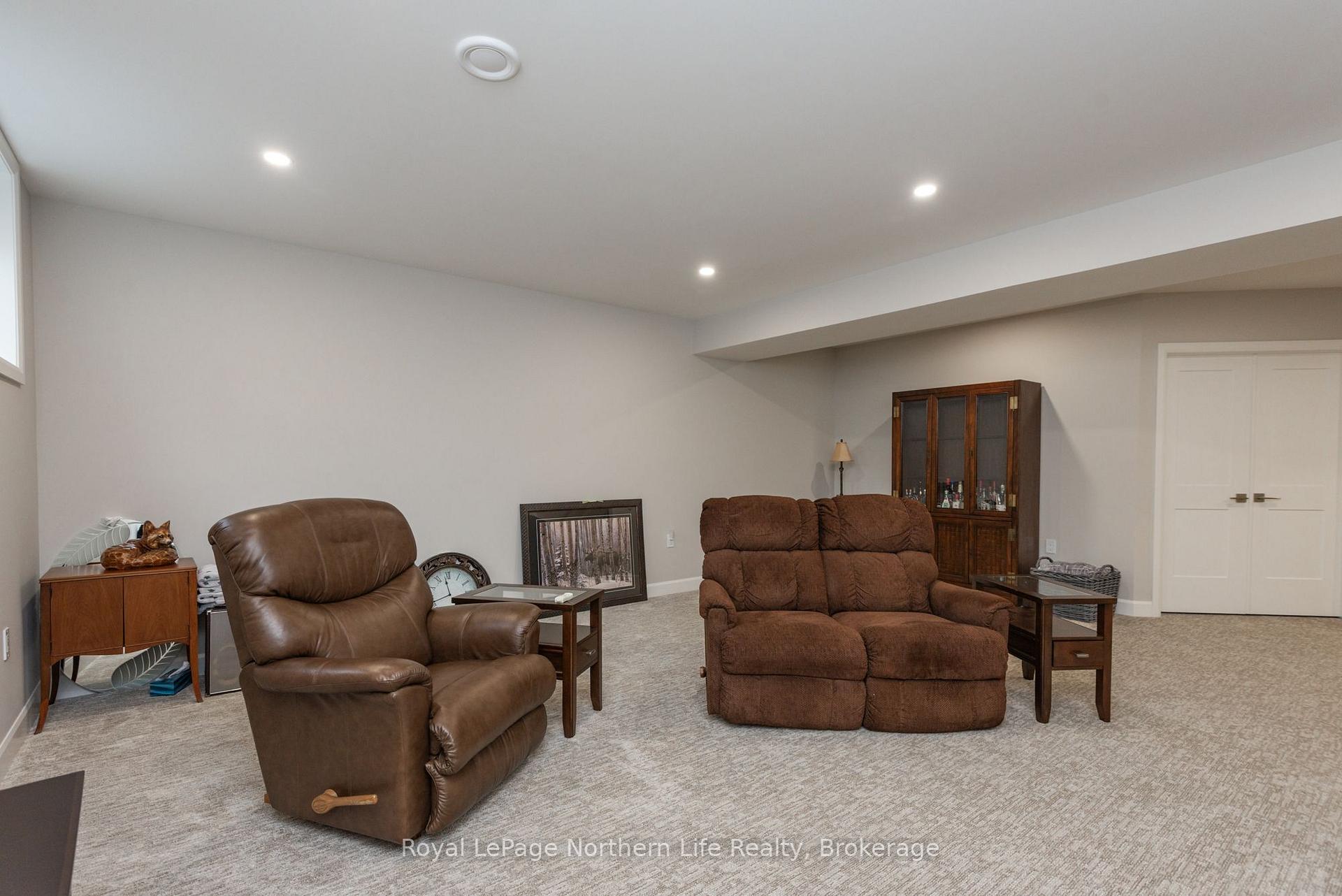 Photo 29 of 16 Silver Maple Lane, North Bay, Airport — HOMEH