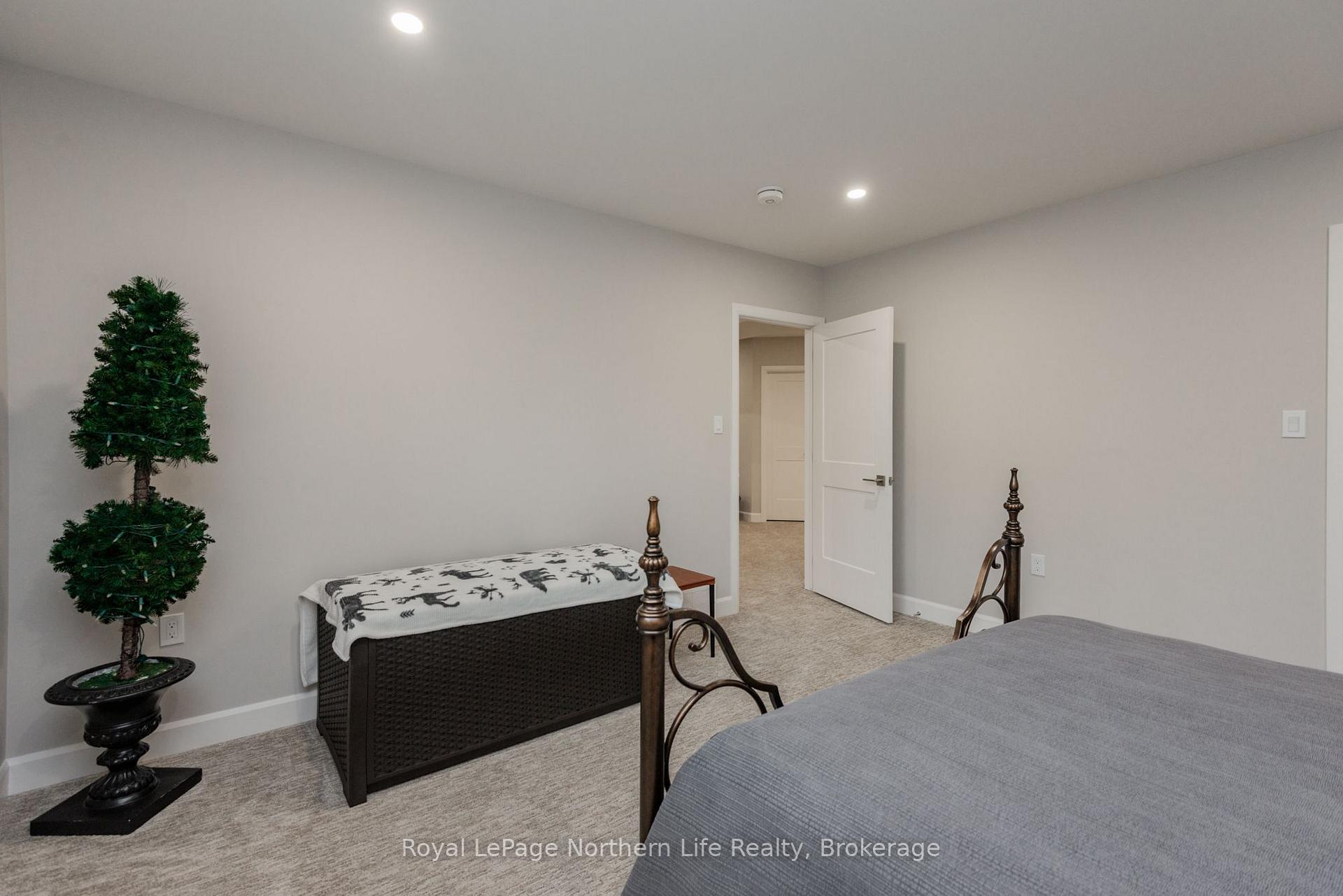 Photo 43 of 16 Silver Maple Lane, North Bay, Airport — HOMEH
